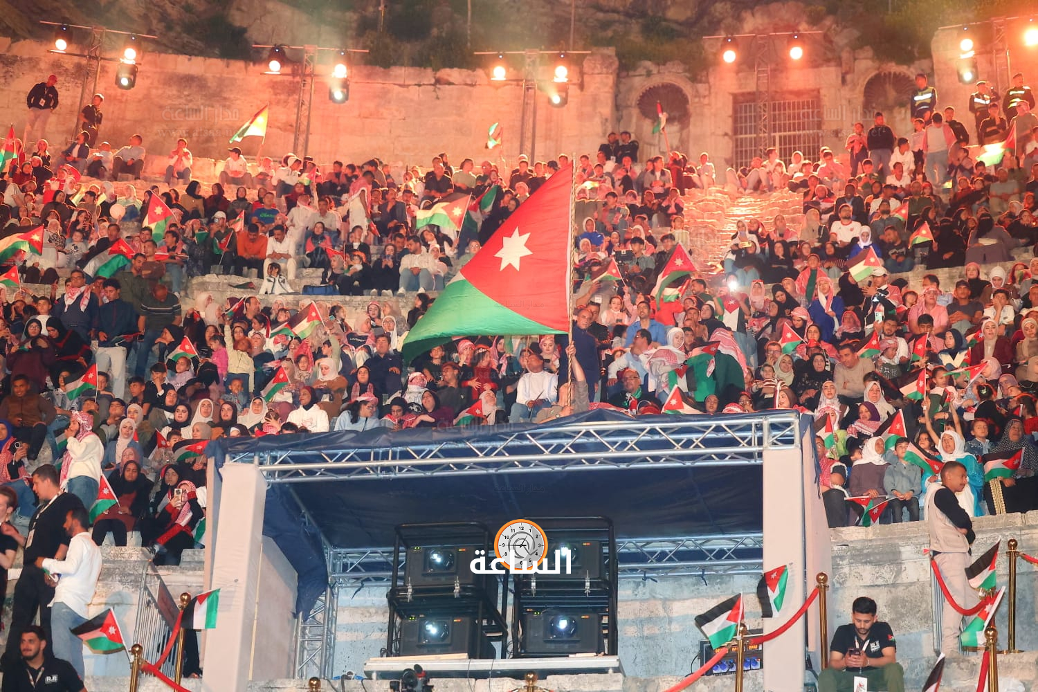 Madar Al-Saa Images 0.015354801448398625