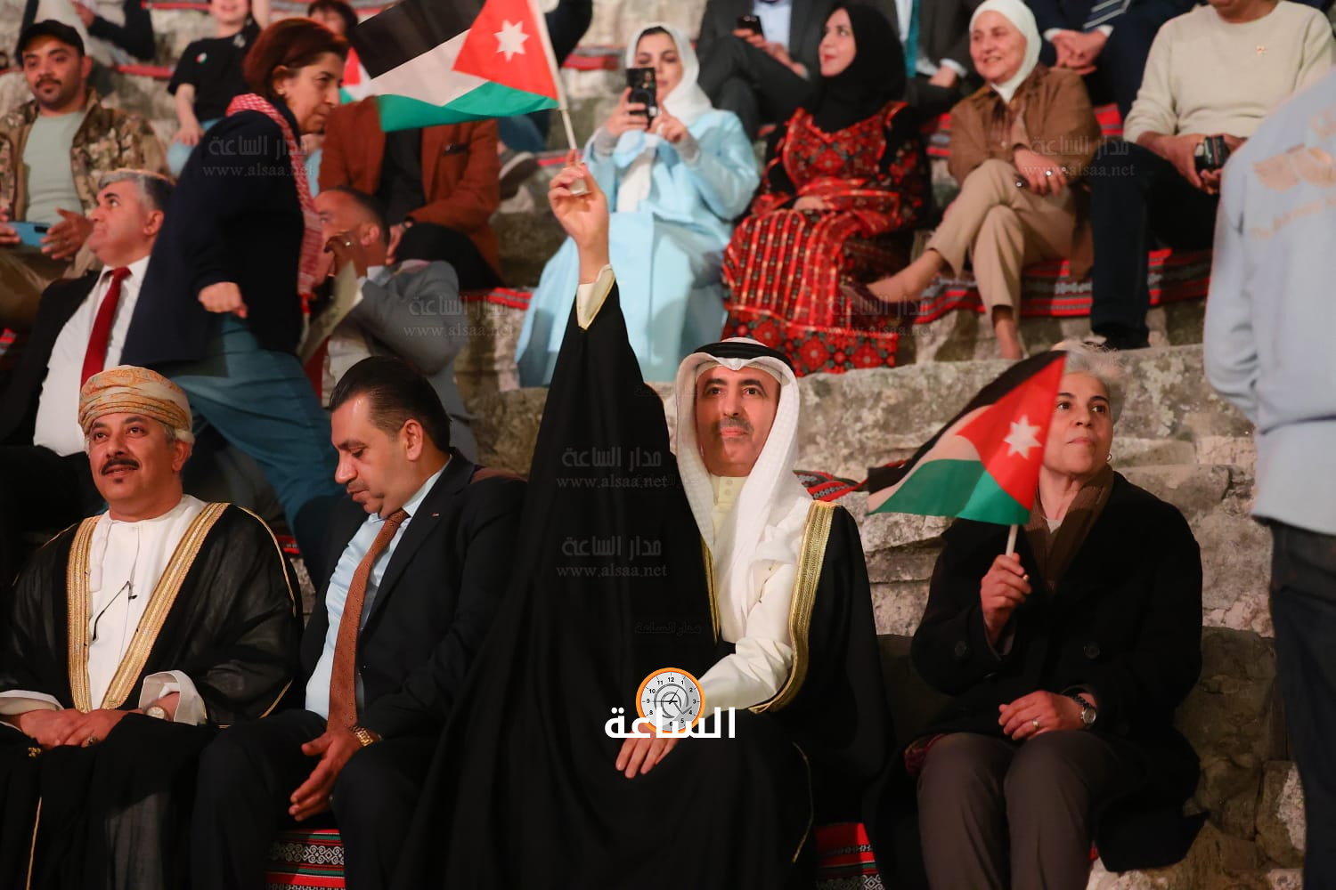 Madar Al-Saa Images 0.20164099812201652