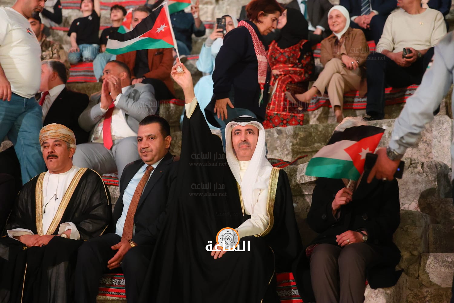 Madar Al-Saa Images 0.1748417894831733