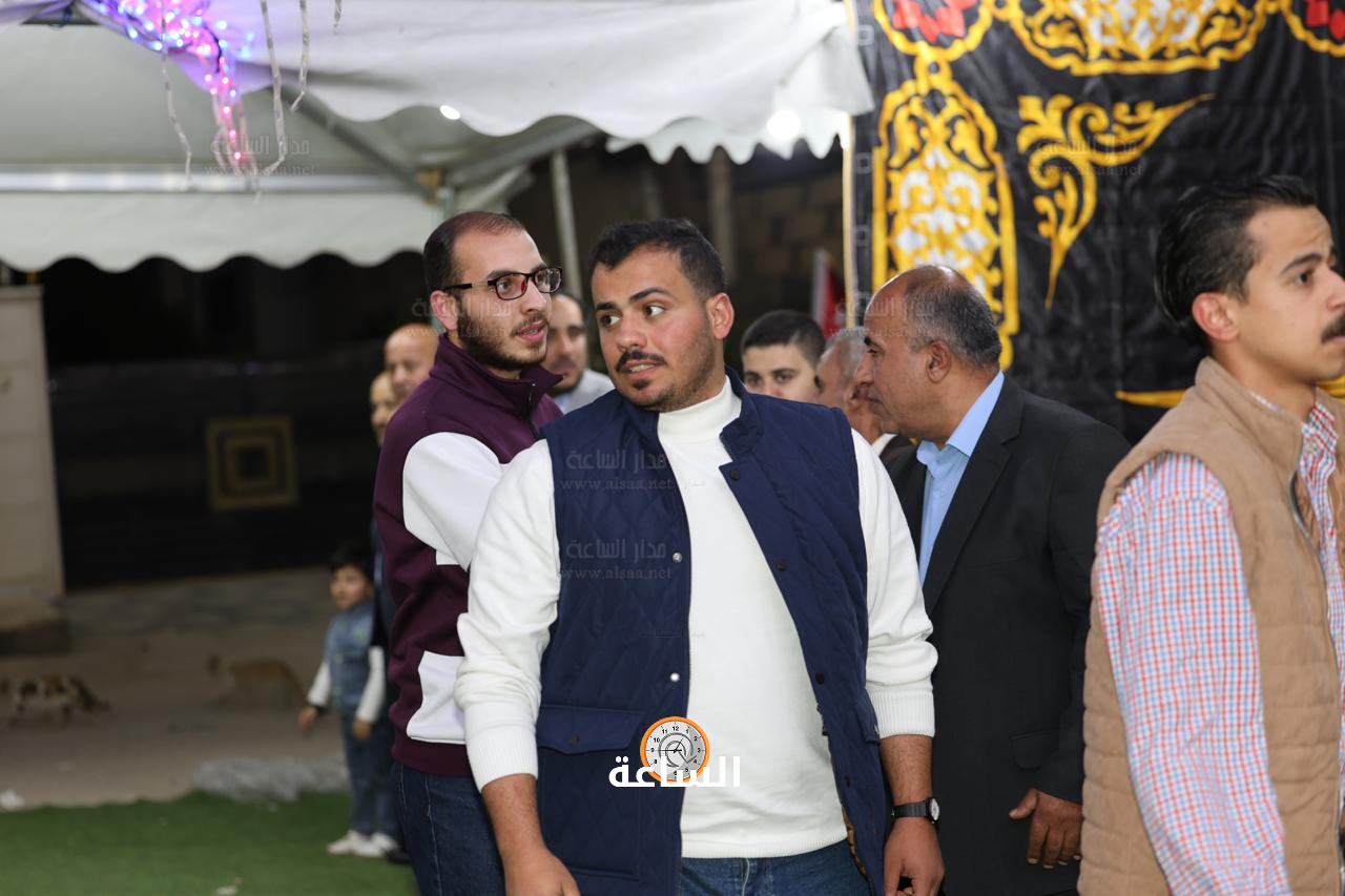 Madar Al-Saa Images 0.48321619319088793