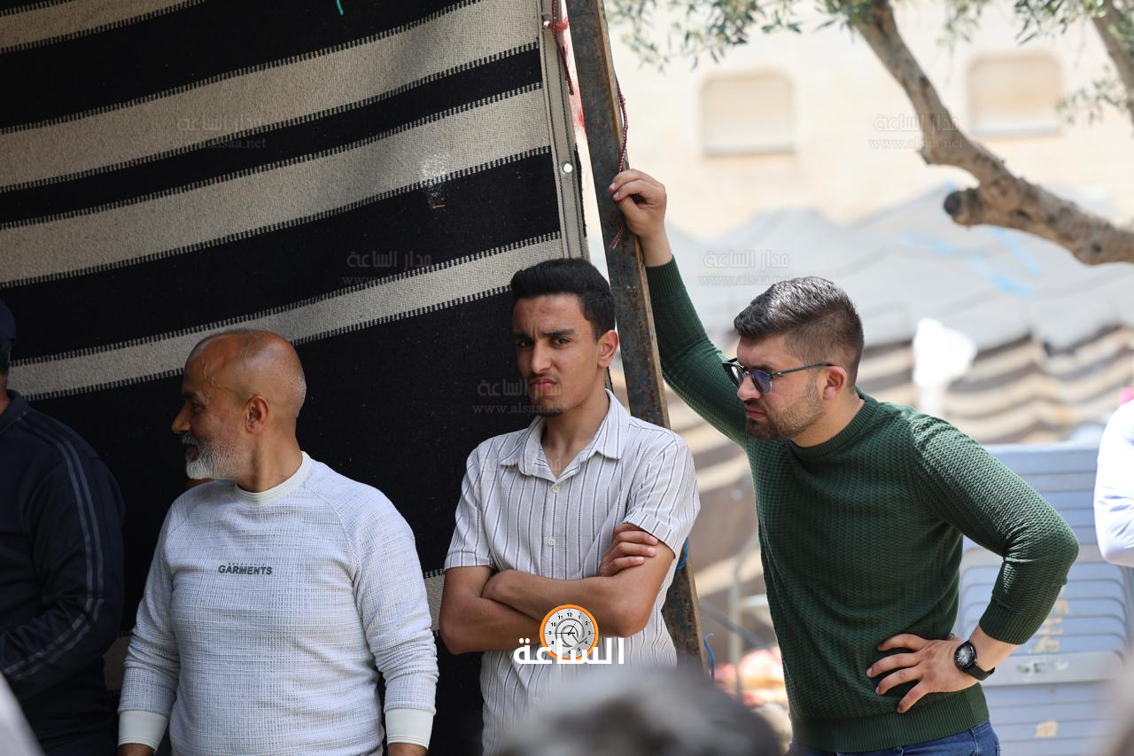 Madar Al-Saa Images 0.8555915655889216