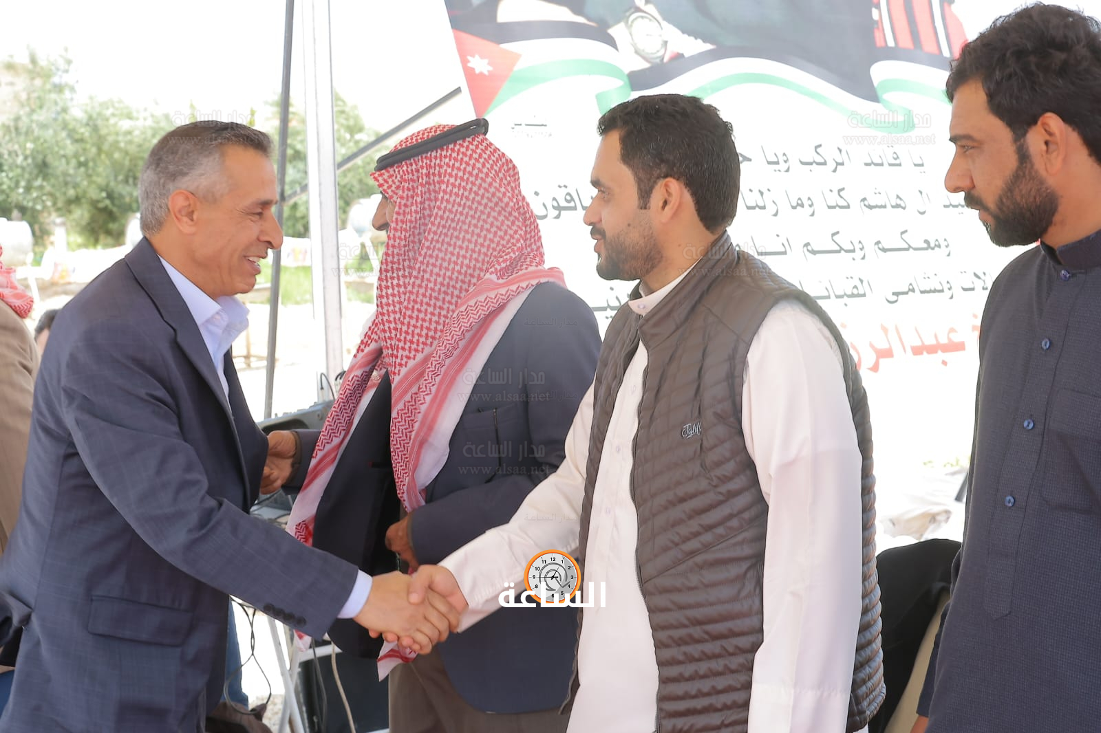 Madar Al-Saa Images 0.41950547495332247