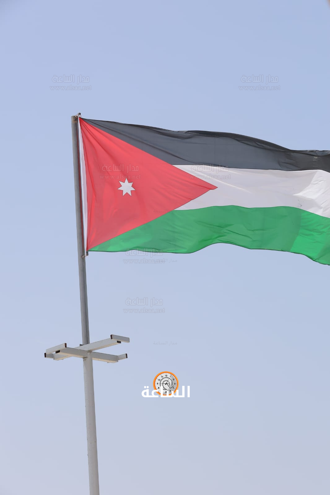 Madar Al-Saa Images 0.9760774377409716