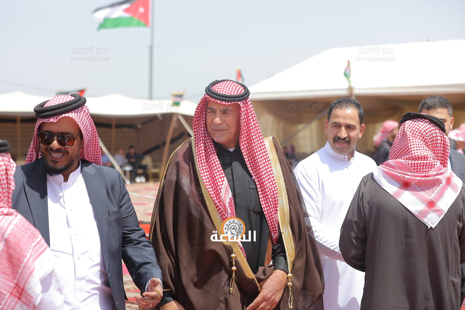 Madar Al-Saa Images 0.11564443405107838