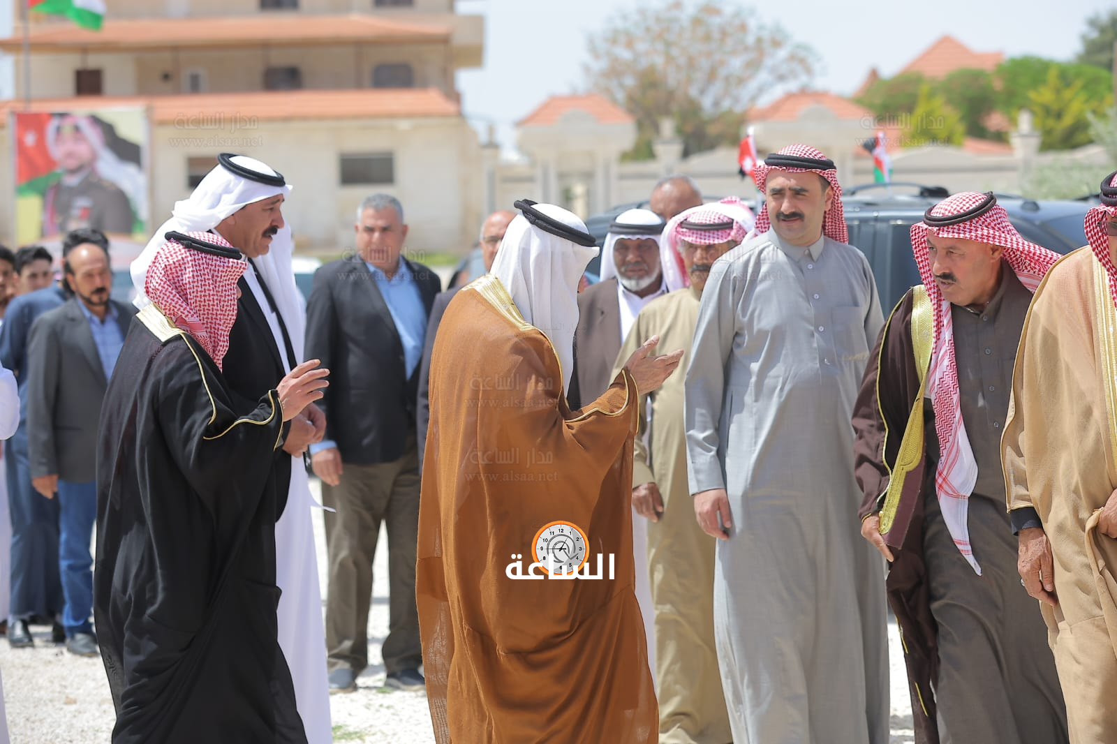 Madar Al-Saa Images 0.342504834243458