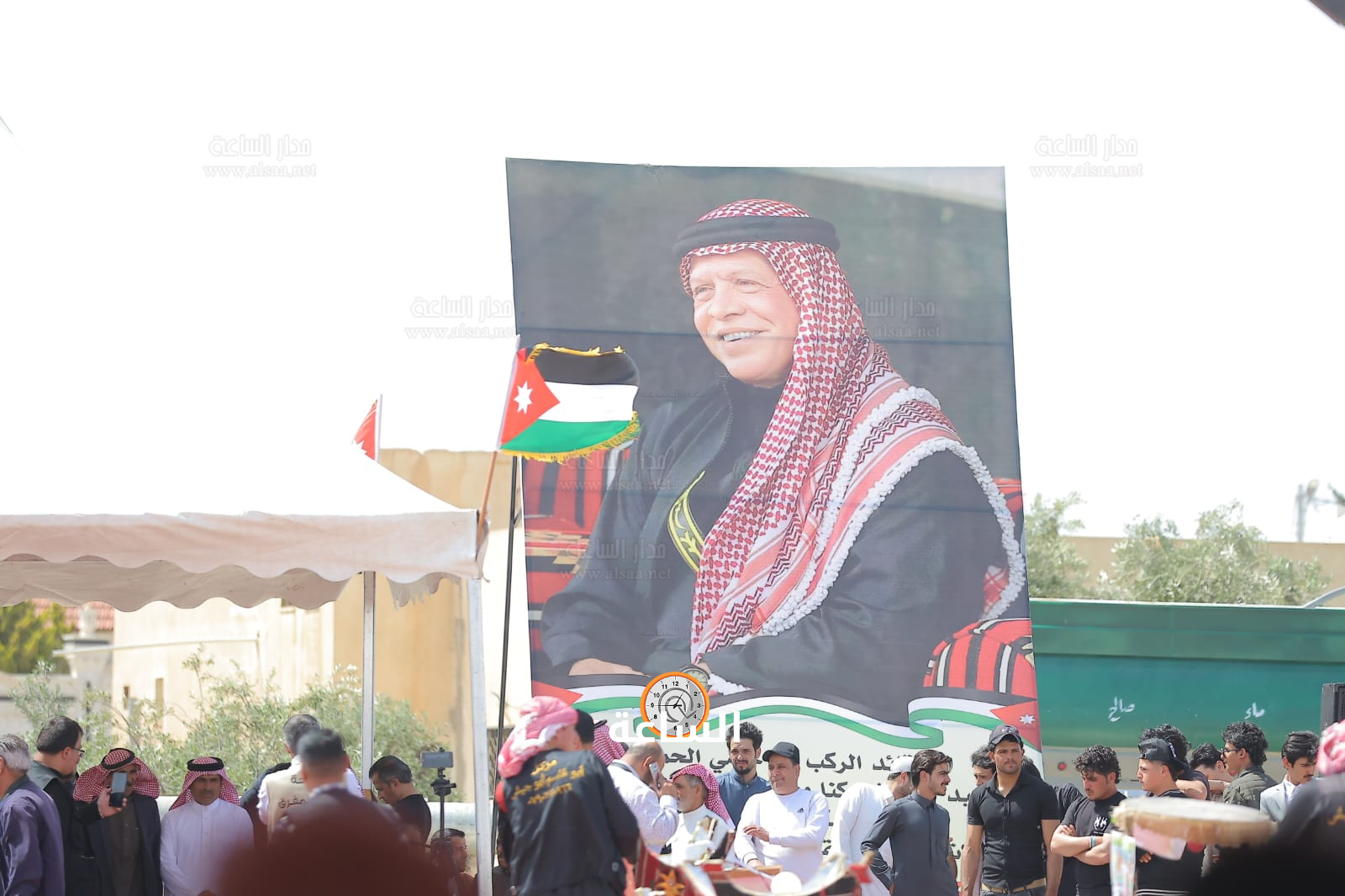 Madar Al-Saa Images 0.8782772345568748