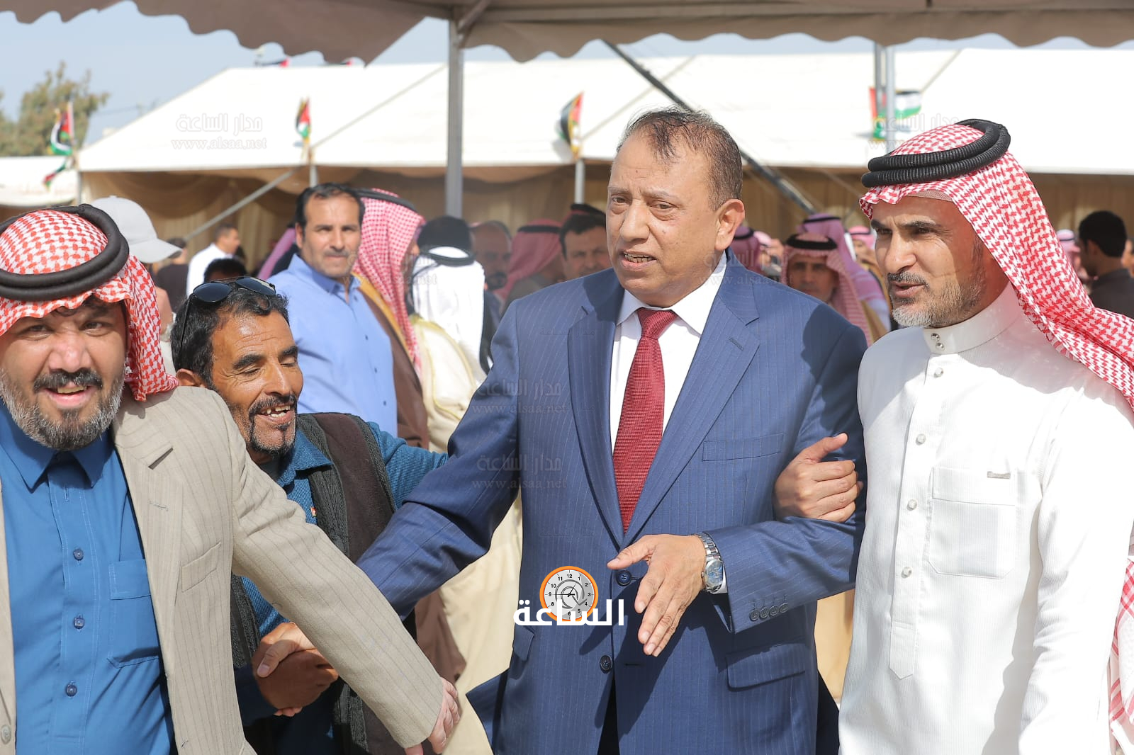 Madar Al-Saa Images 0.387259360995276