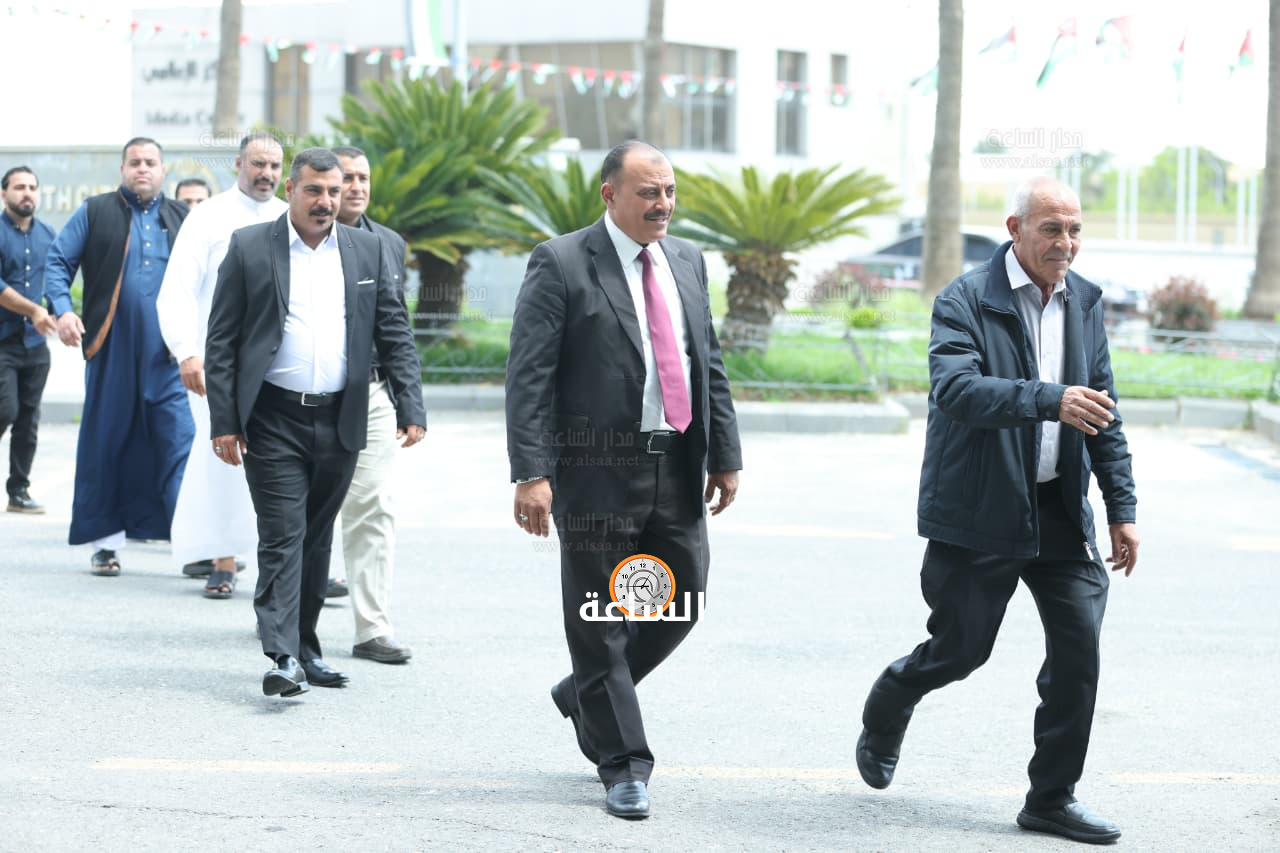 Madar Al-Saa Images 0.573529091742142