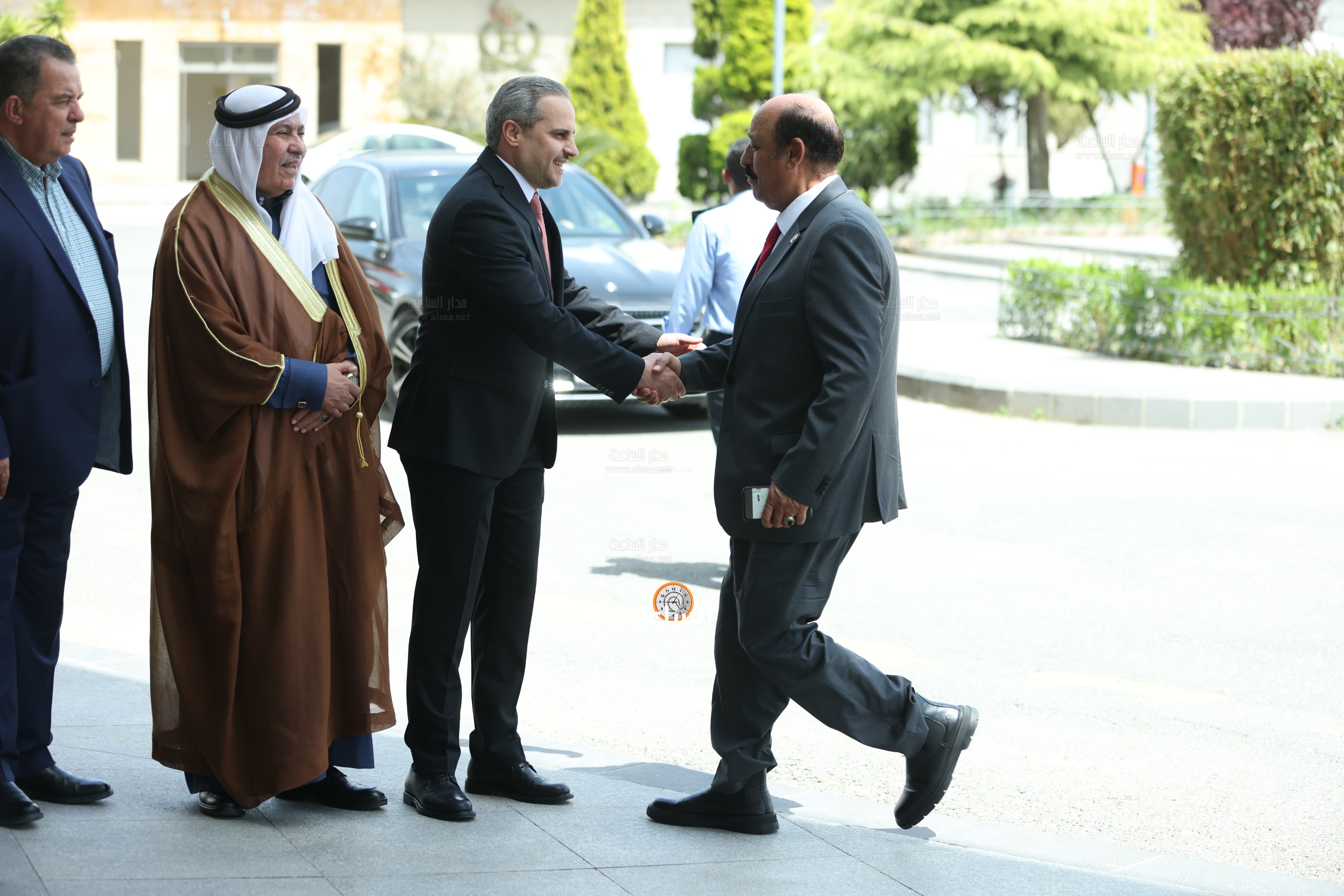 Madar Al-Saa Images 0.8542432312349704