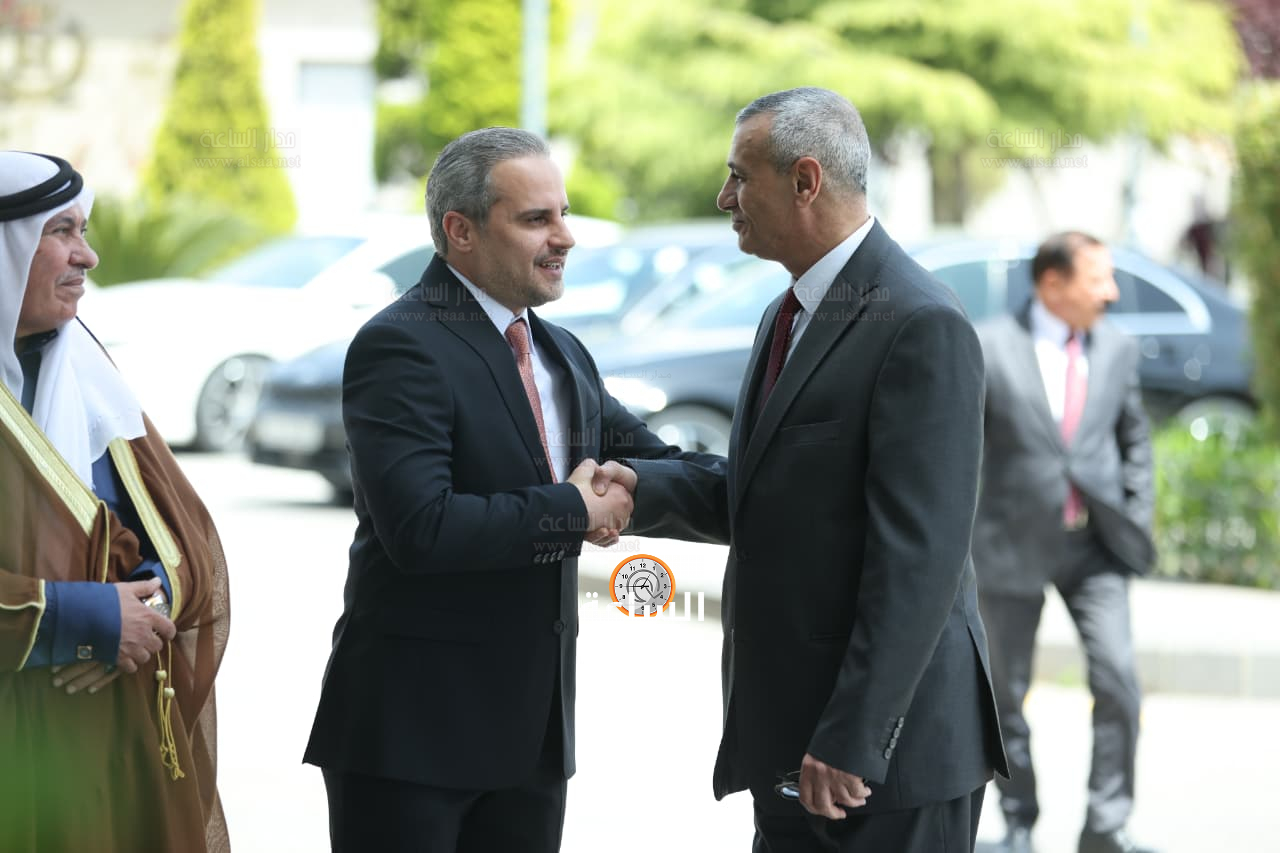 Madar Al-Saa Images 0.6140427197732048