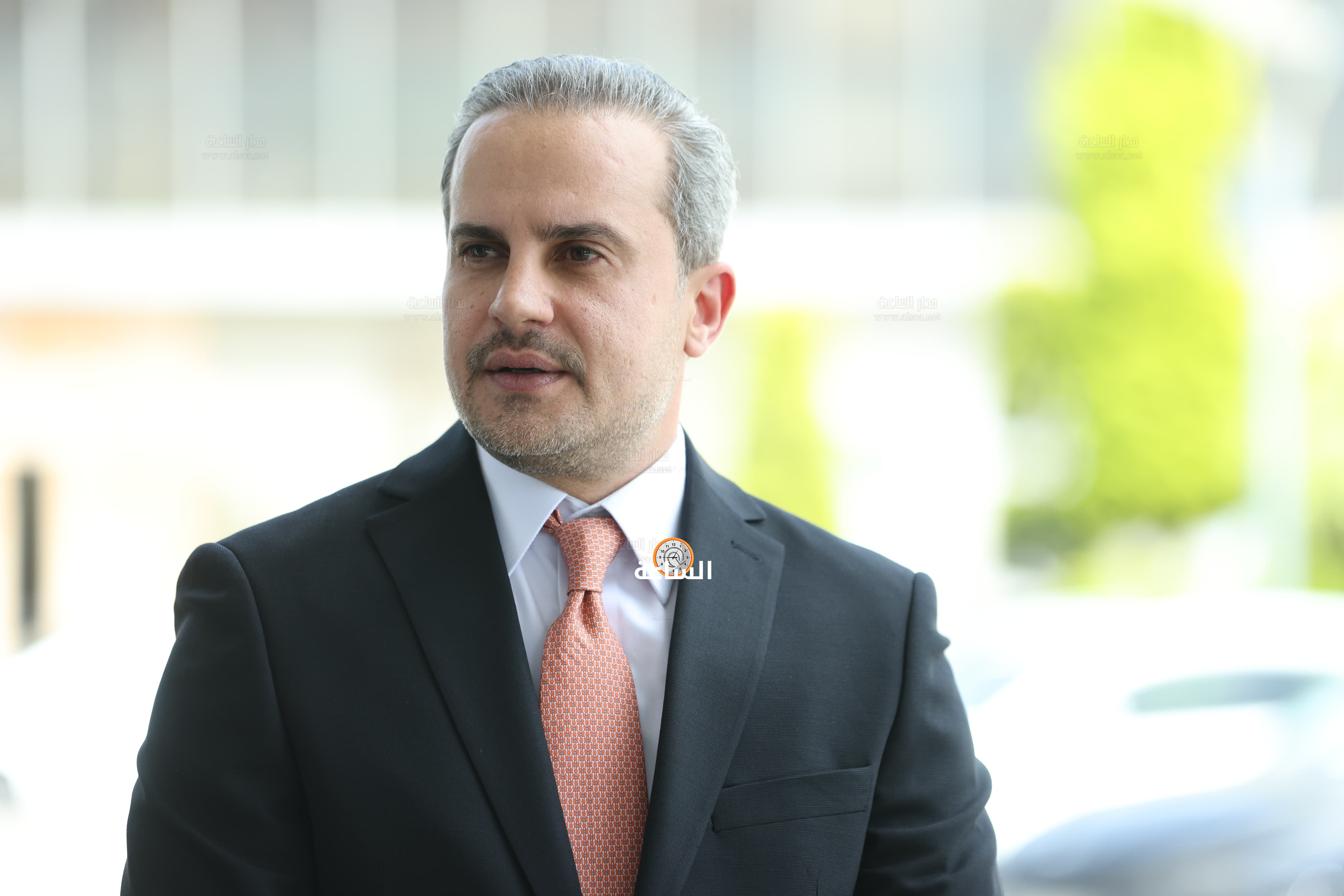 Madar Al-Saa Images 0.6398278795411919