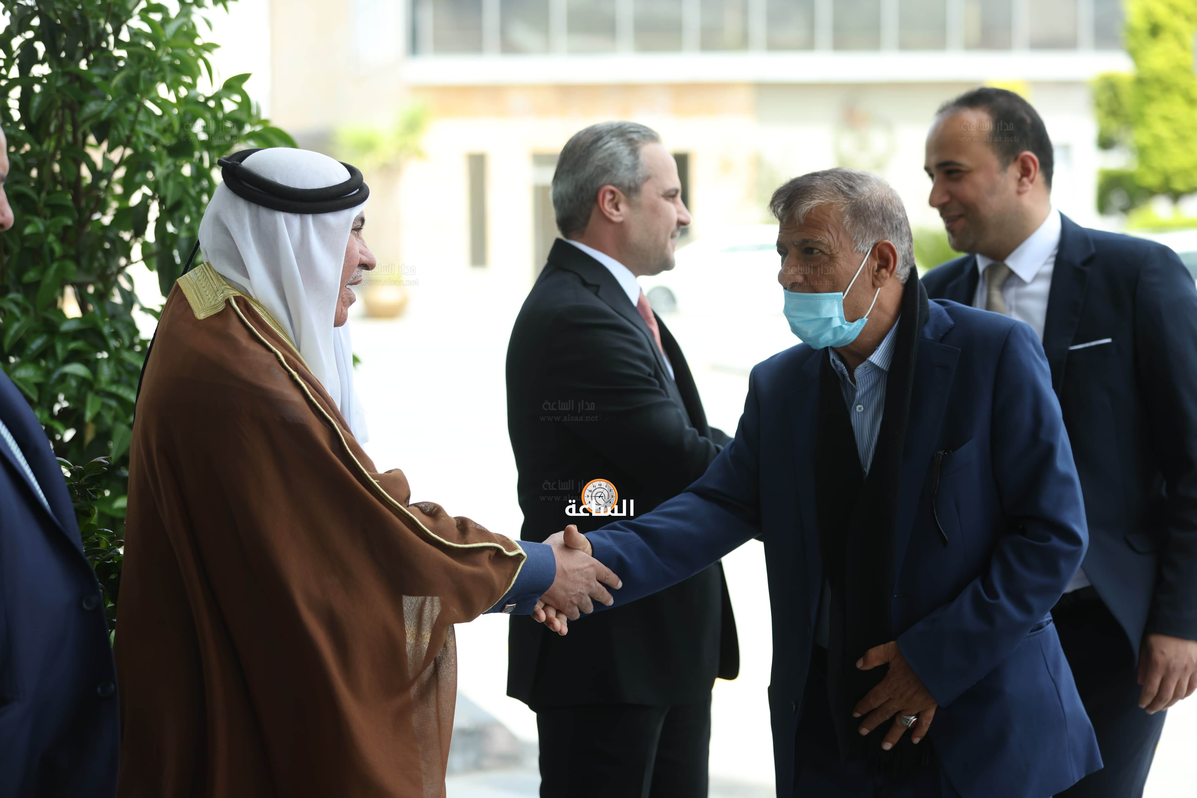 Madar Al-Saa Images 0.7798354841160708