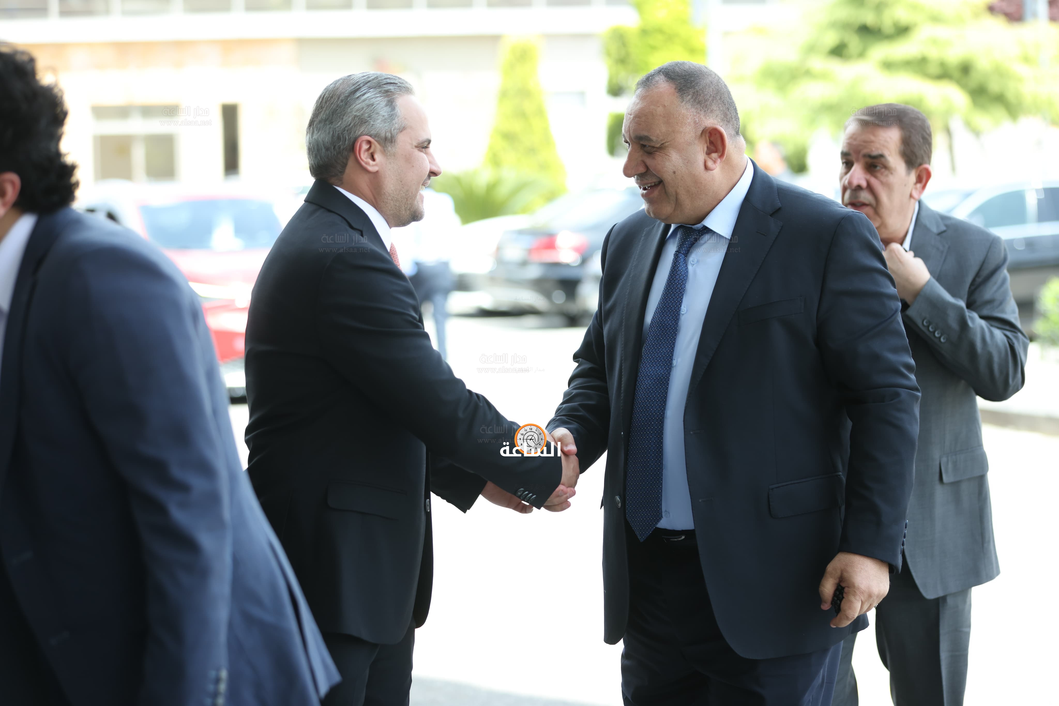 Madar Al-Saa Images 0.0935633908147867