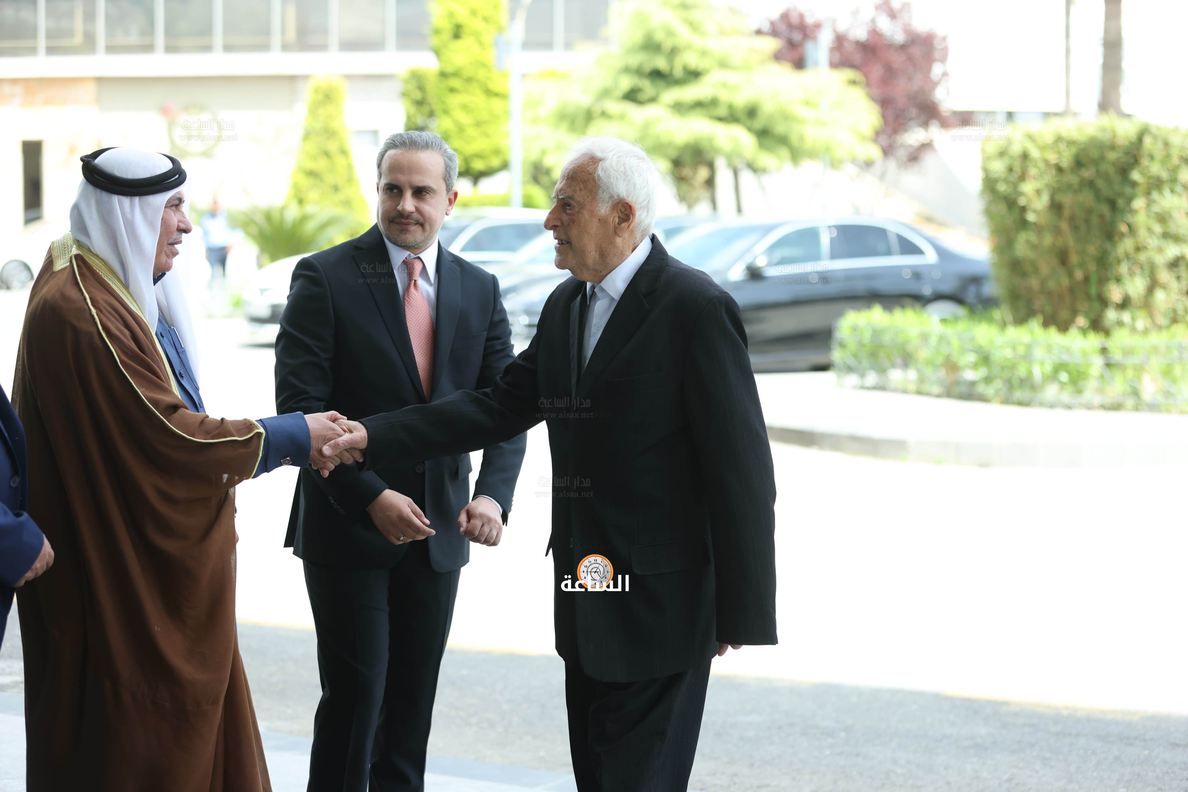 Madar Al-Saa Images 0.7378507221380415