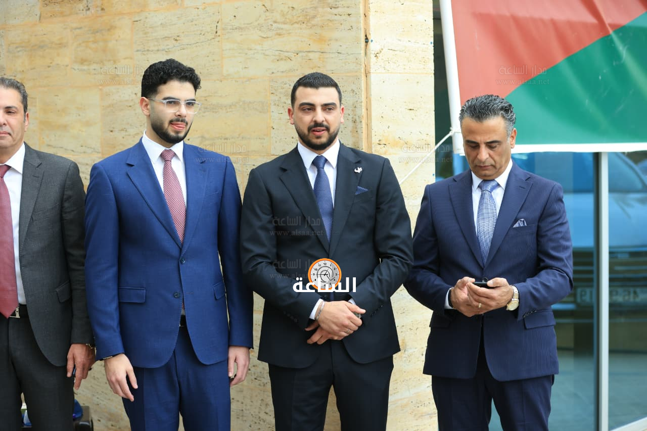 Madar Al-Saa Images 0.48435694772716187