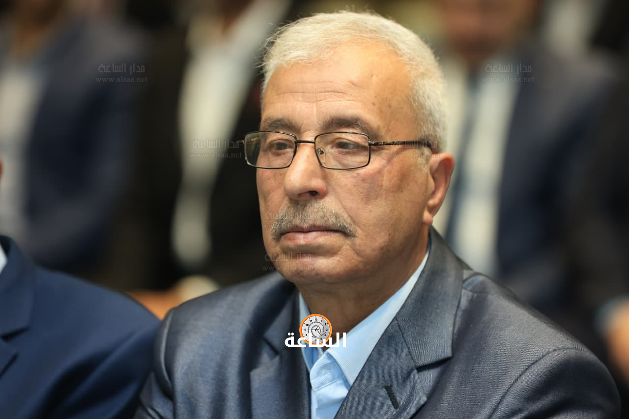 Madar Al-Saa Images 0.8909821452216469