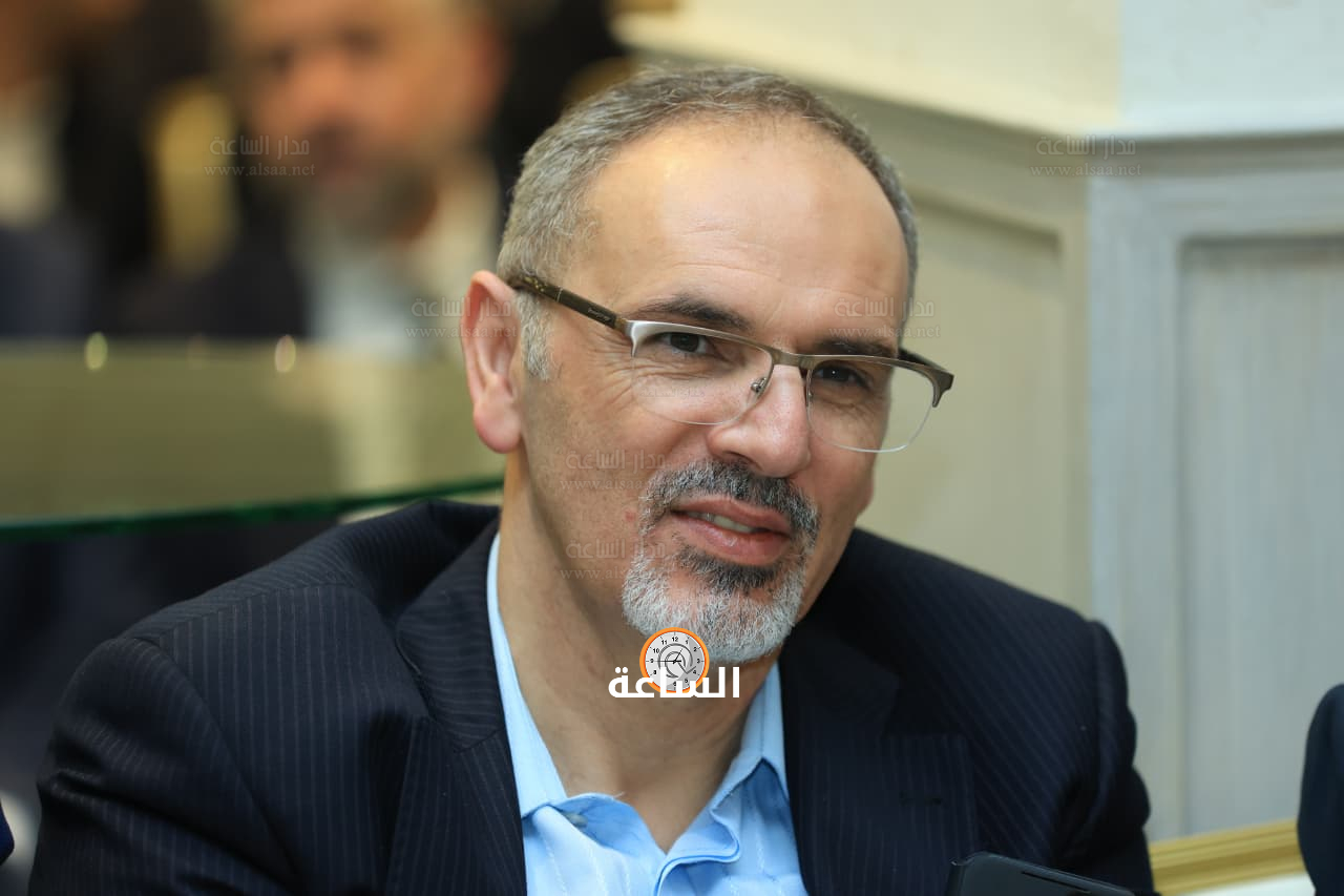 Madar Al-Saa Images 0.9540739719418457