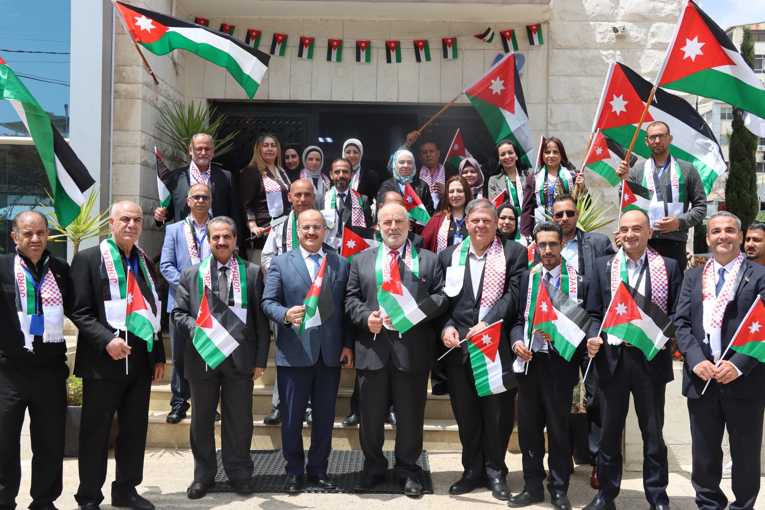 Madar Al-Saa Images 0.2553425704558513