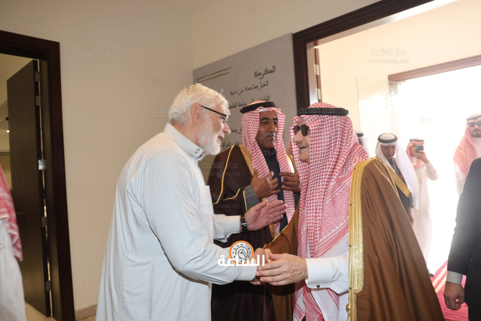 Madar Al-Saa Images 0.3783344108914276