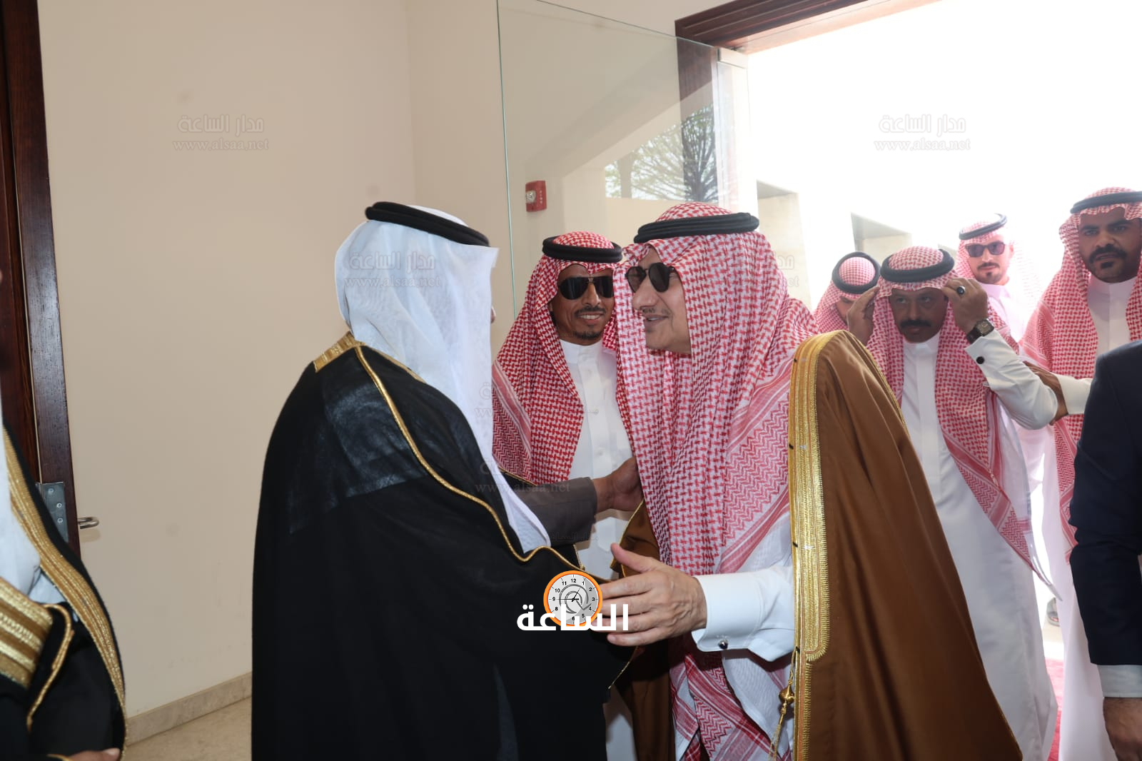 Madar Al-Saa Images 0.5380227120944092