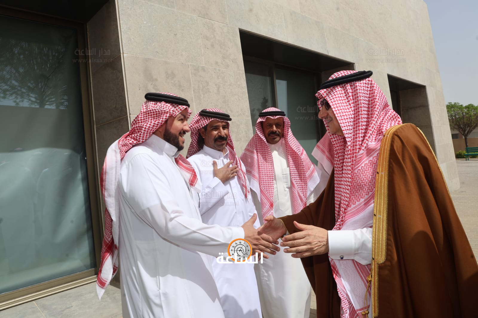 Madar Al-Saa Images 0.2517313228676378