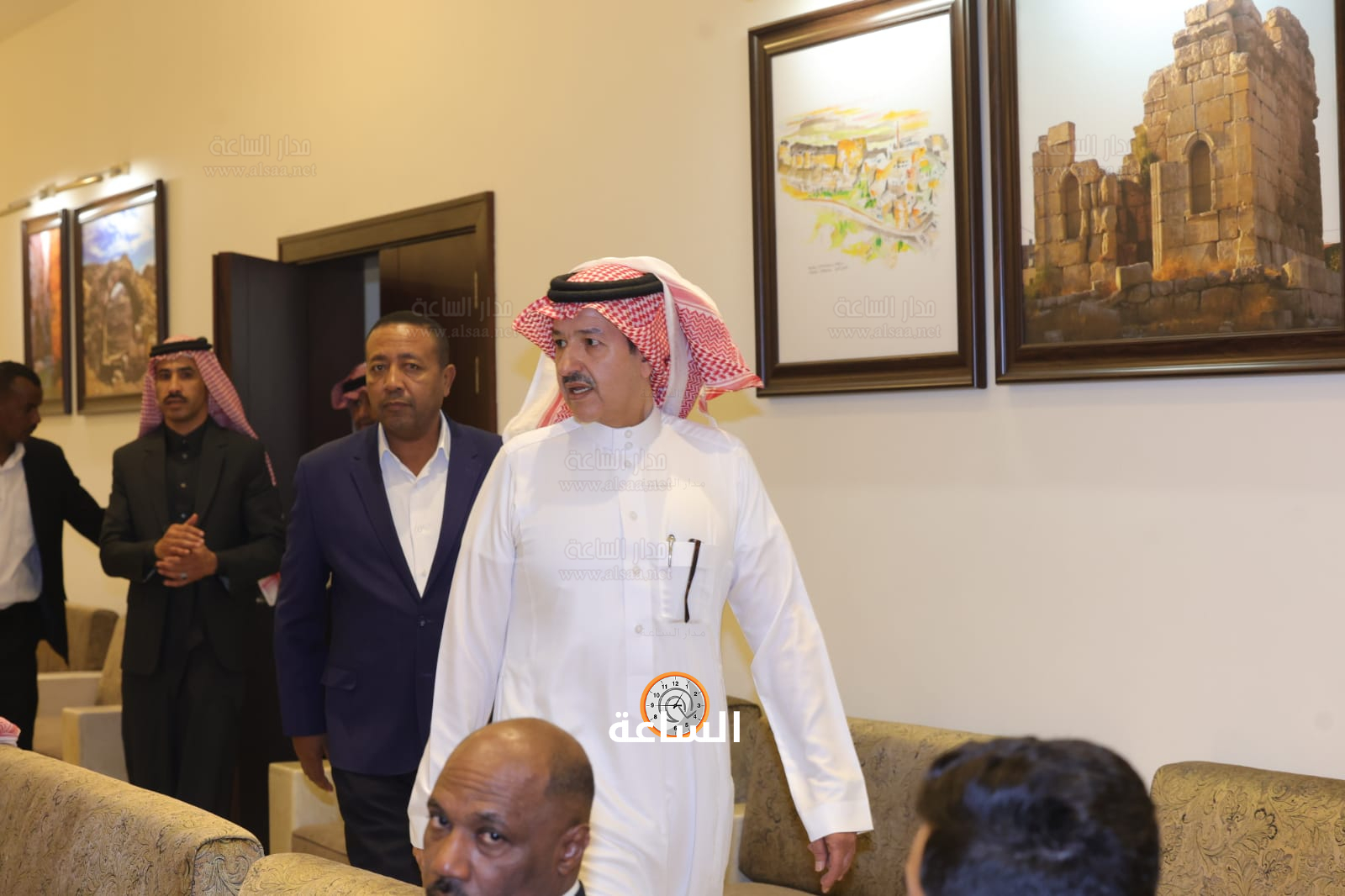 Madar Al-Saa Images 0.7691995636562081