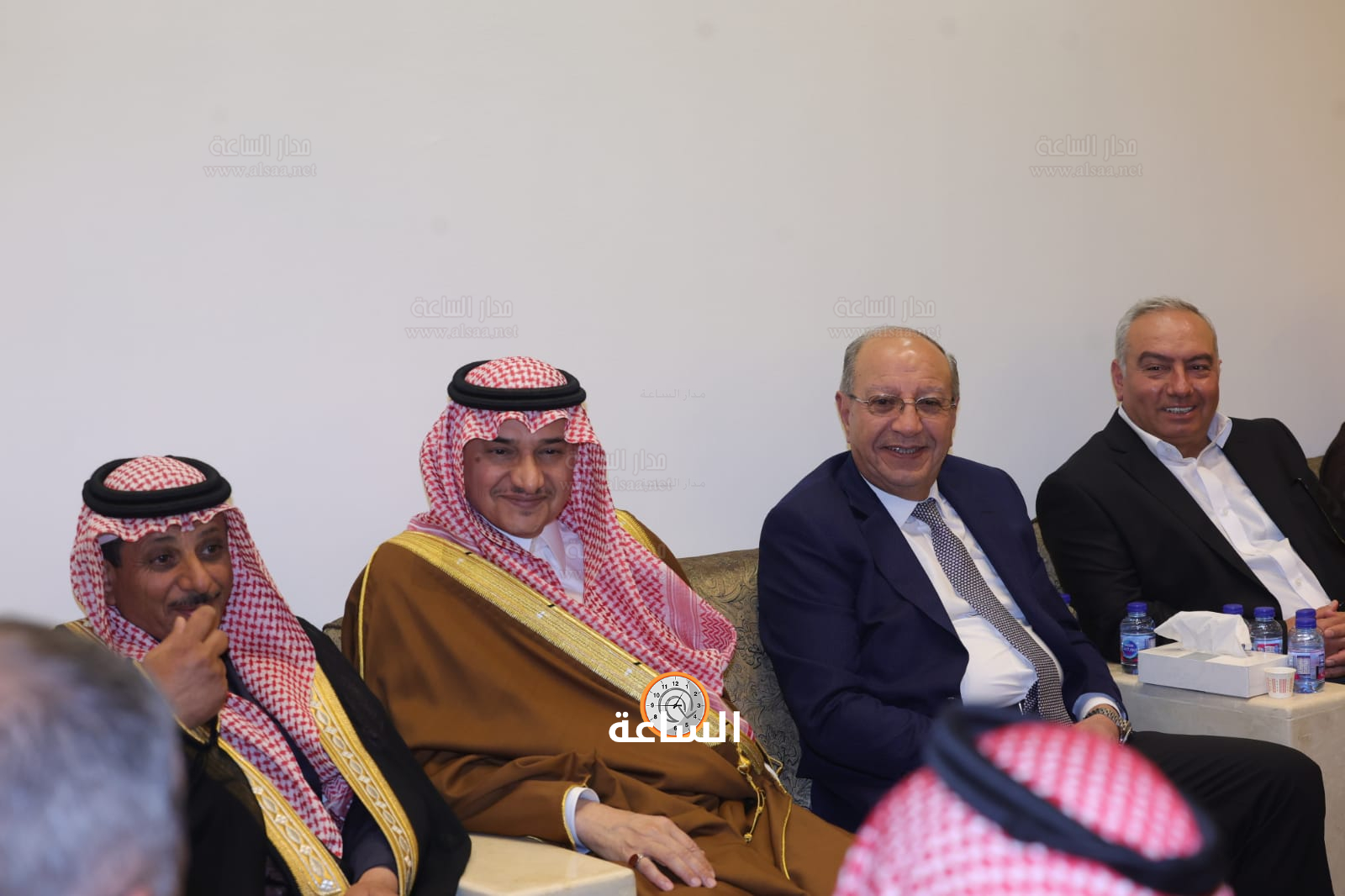 Madar Al-Saa Images 0.33993836214805284