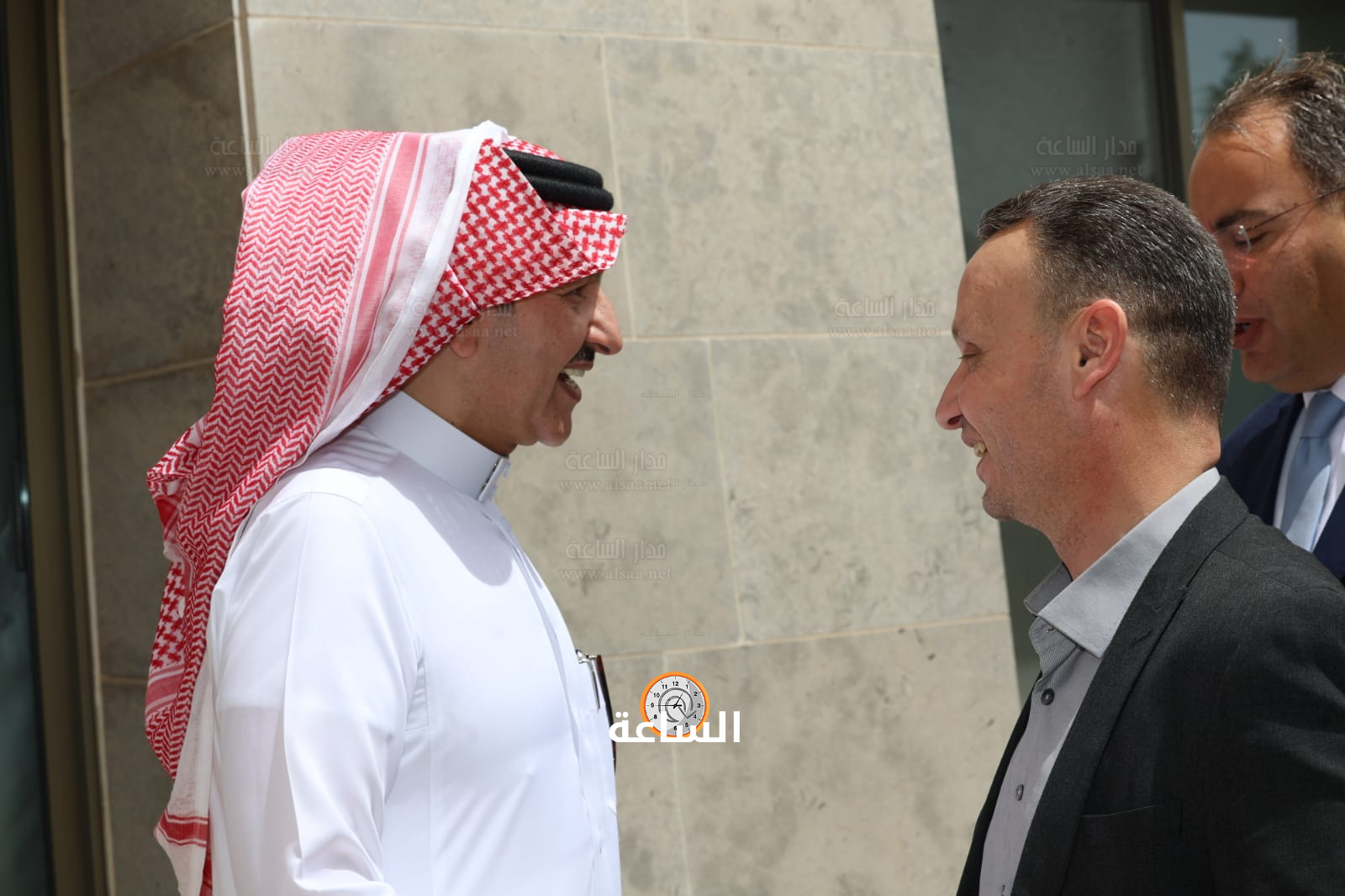 Madar Al-Saa Images 0.6990451021239757