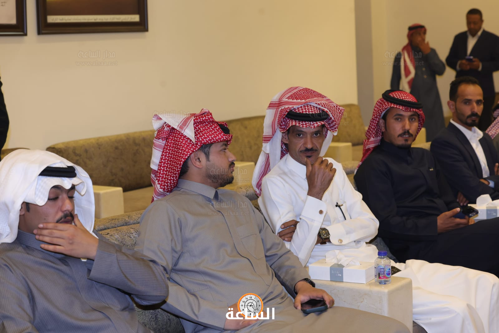 Madar Al-Saa Images 0.947785191229688