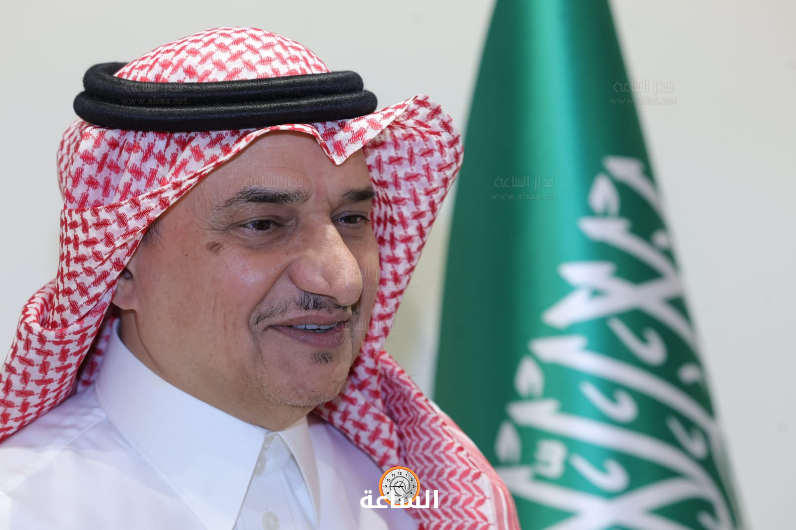 Madar Al-Saa Images 0.09114384887325022