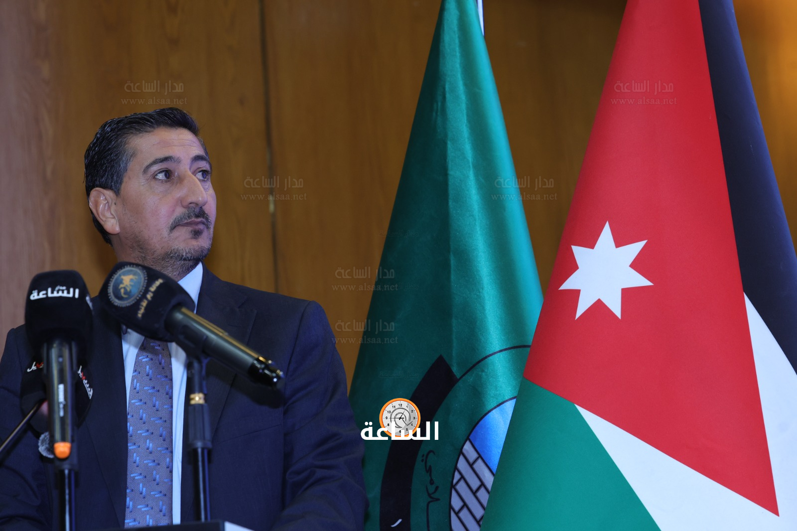 Madar Al-Saa Images 0.05121042442142376