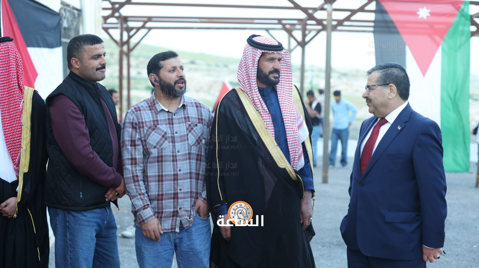 Madar Al-Saa Images 0.15947281738357744