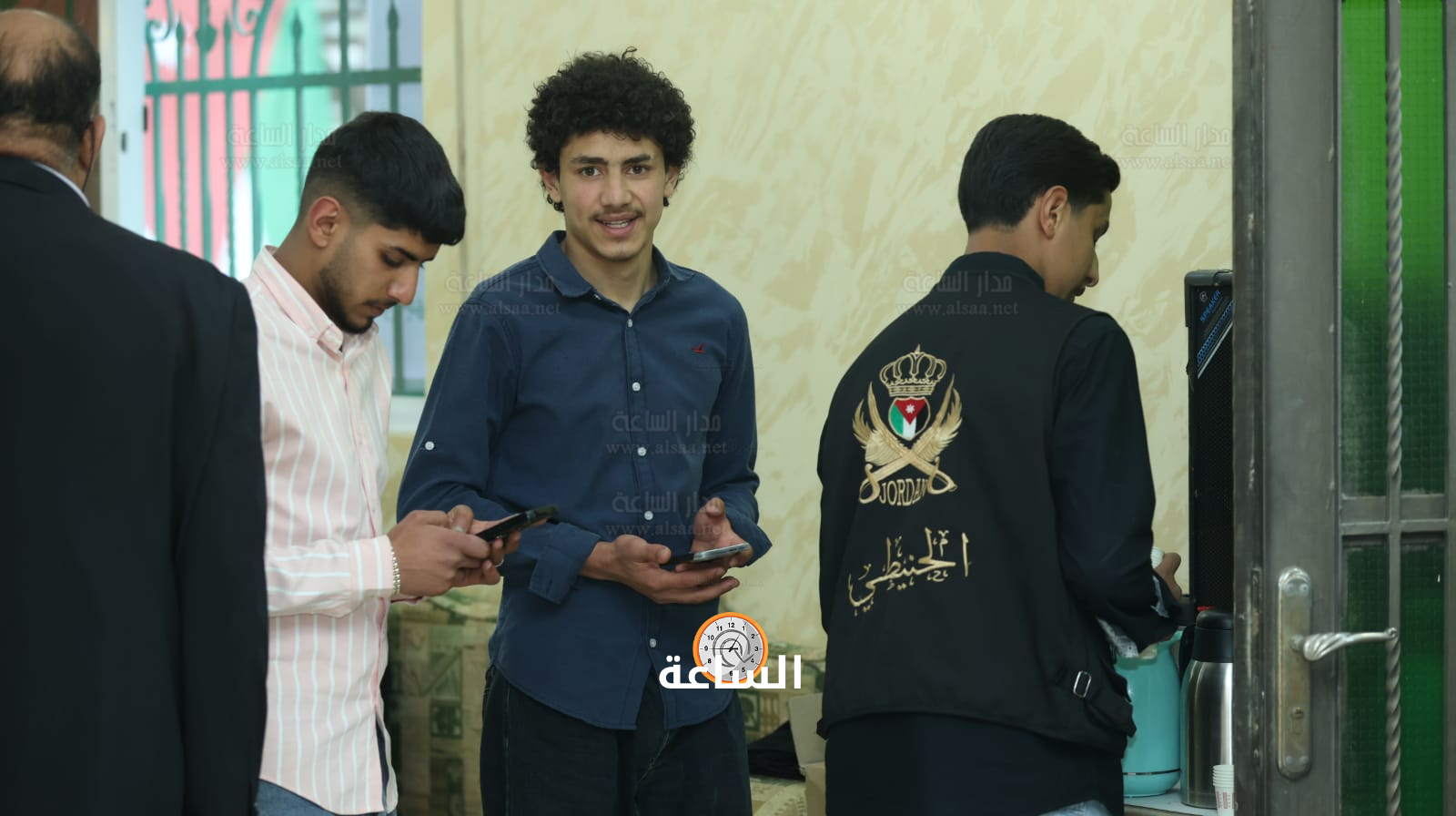 Madar Al-Saa Images 0.27915175763683064