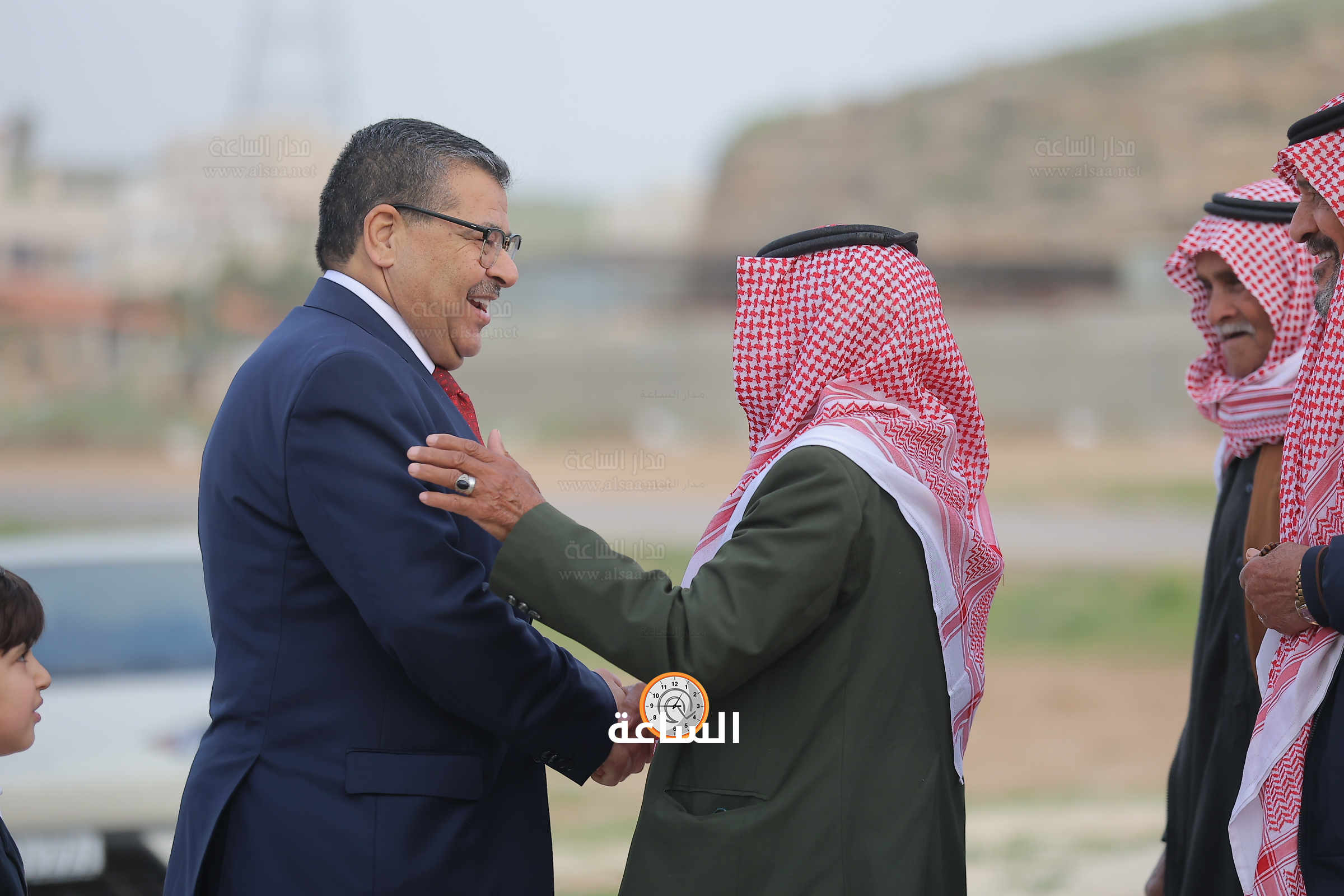 Madar Al-Saa Images 0.389272240900163