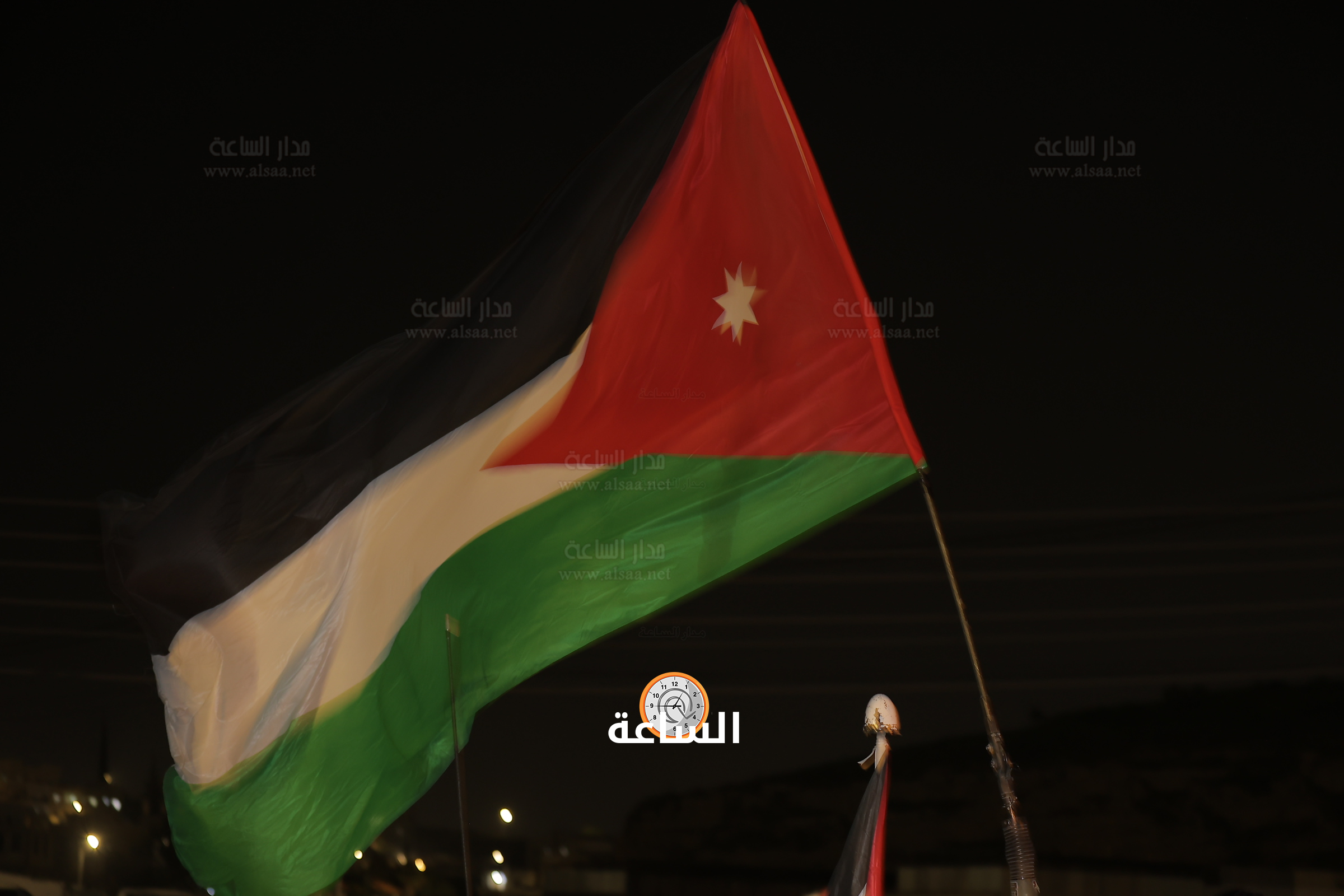 Madar Al-Saa Images 0.859496642042335