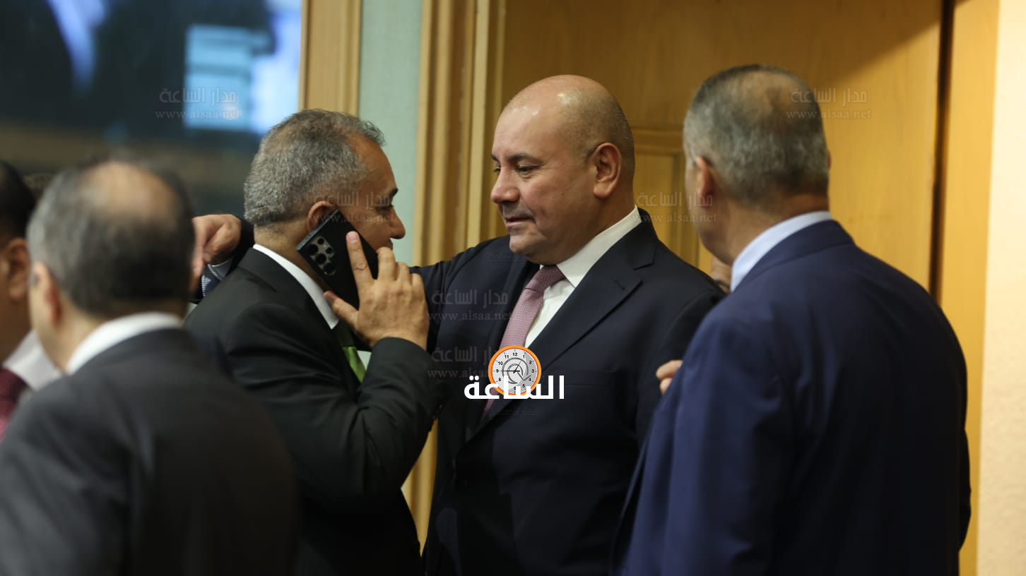 Madar Al-Saa Images 0.8654015528731611