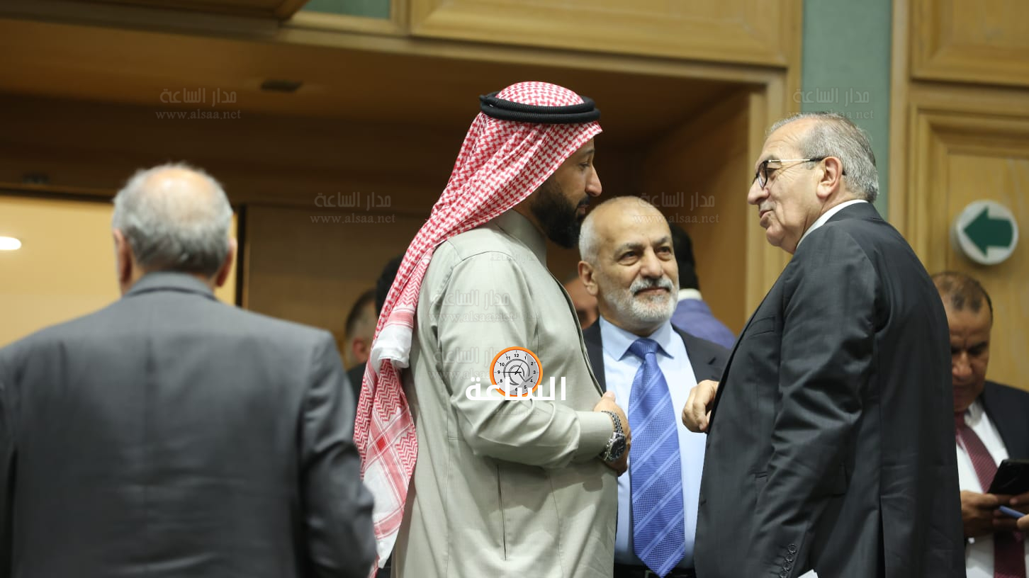 Madar Al-Saa Images 0.22856840538414802