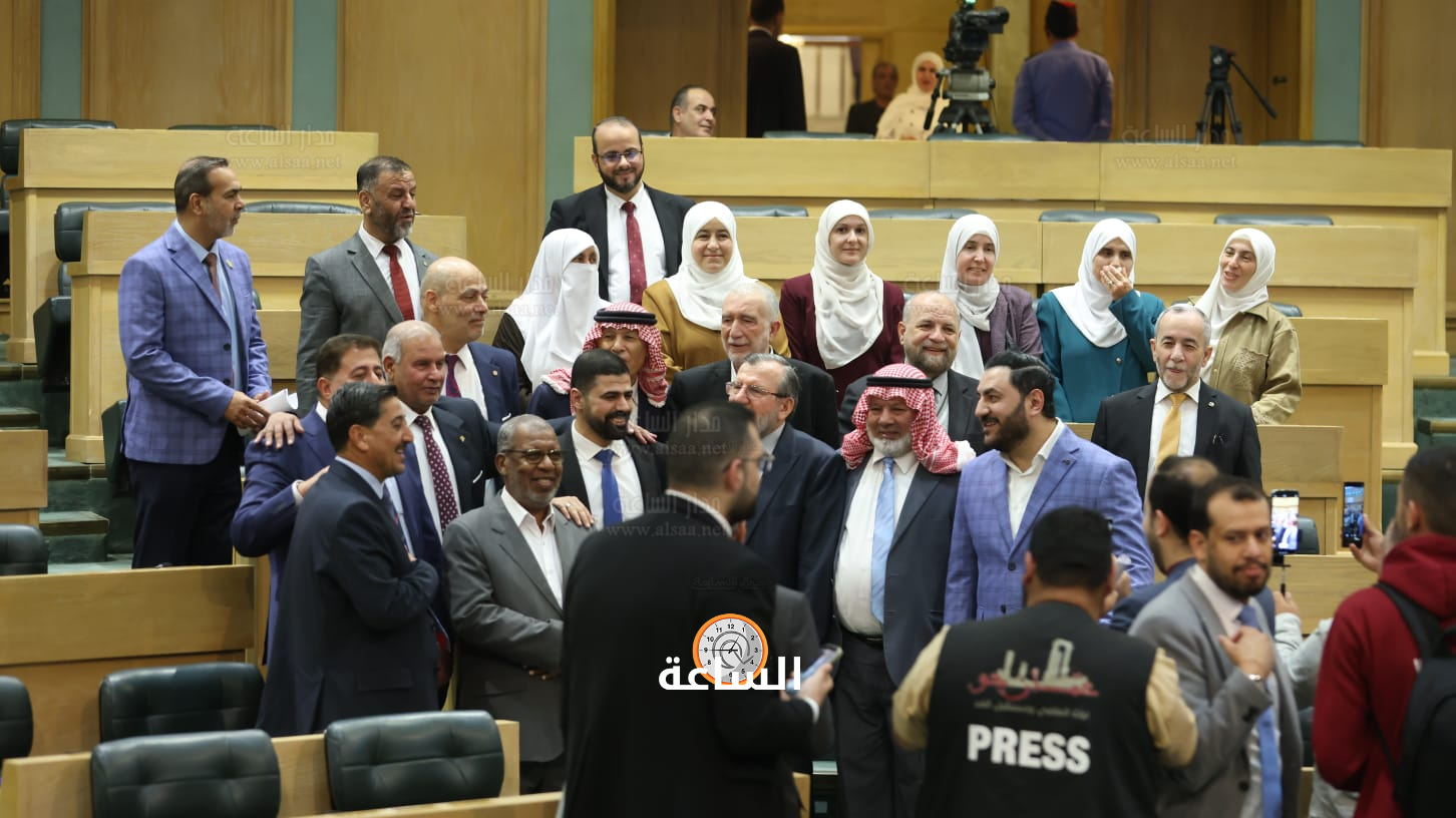 Madar Al-Saa Images 0.29702984824845735