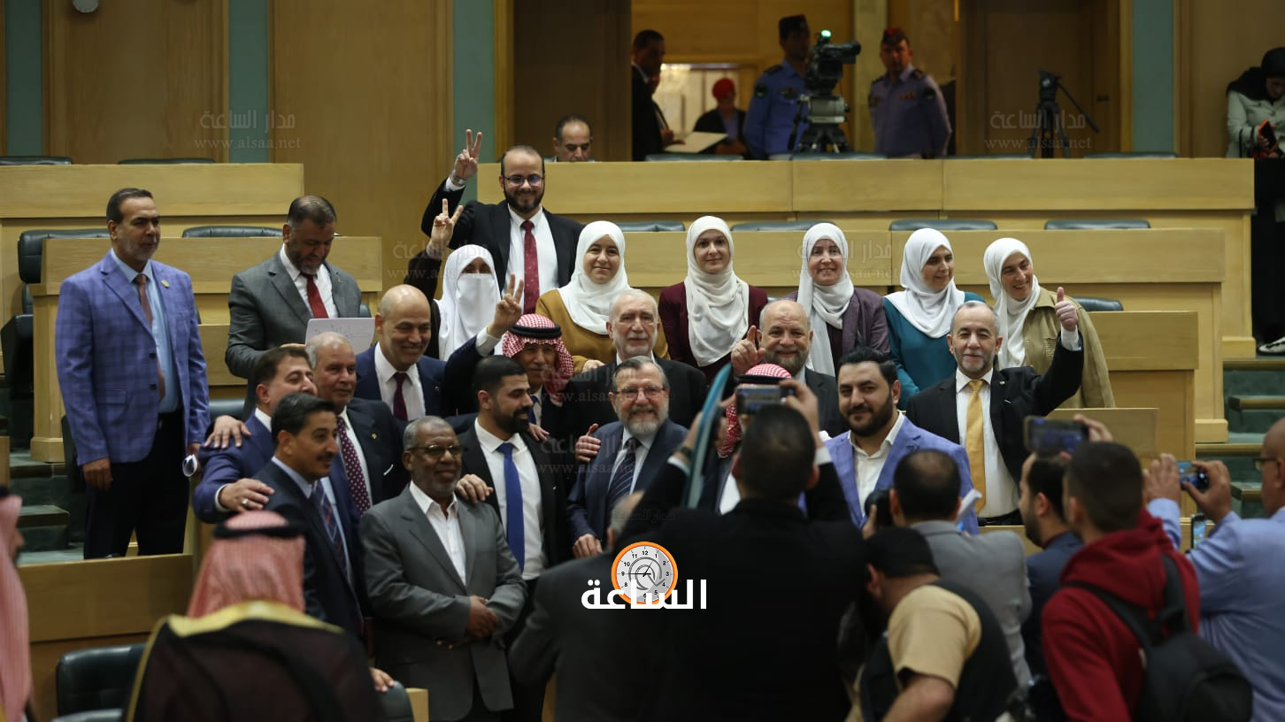 Madar Al-Saa Images 0.3429254971239255