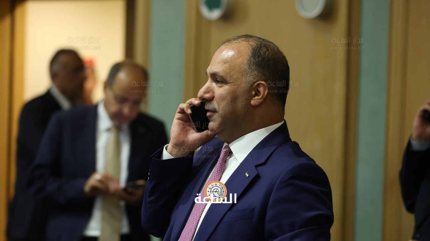 Madar Al-Saa Images 0.43571548527257487