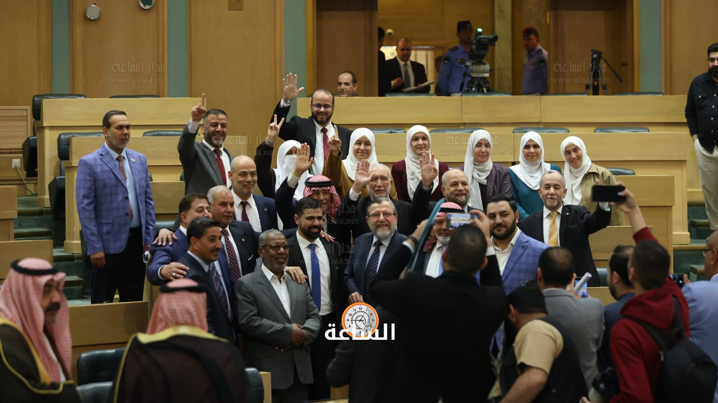 Madar Al-Saa Images 0.619267935466184