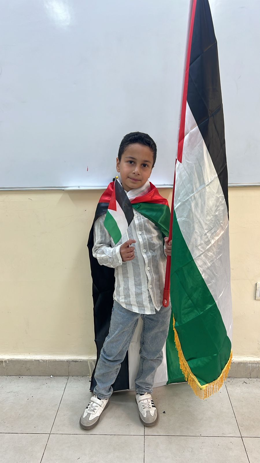 Madar Al-Saa Images 0.048117250258495003