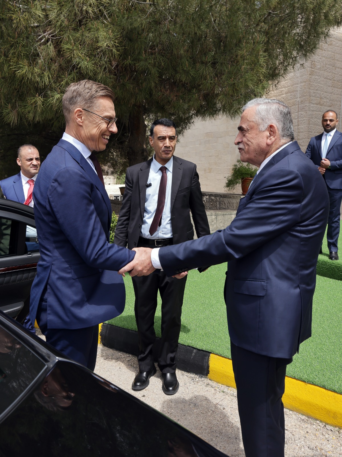 Madar Al-Saa Images 0.5810279723557578