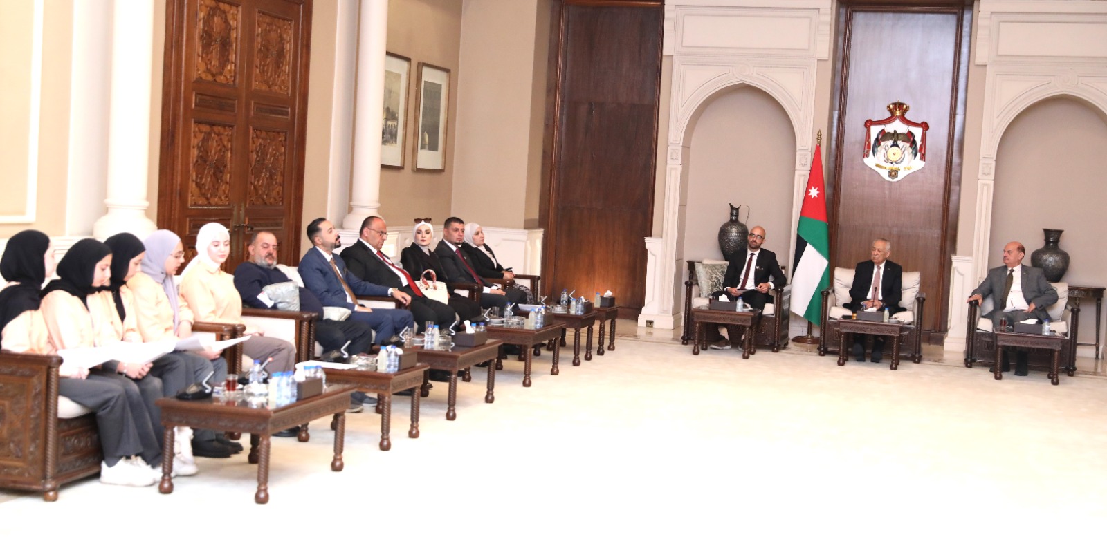 Madar Al-Saa Images 0.8236259313817911