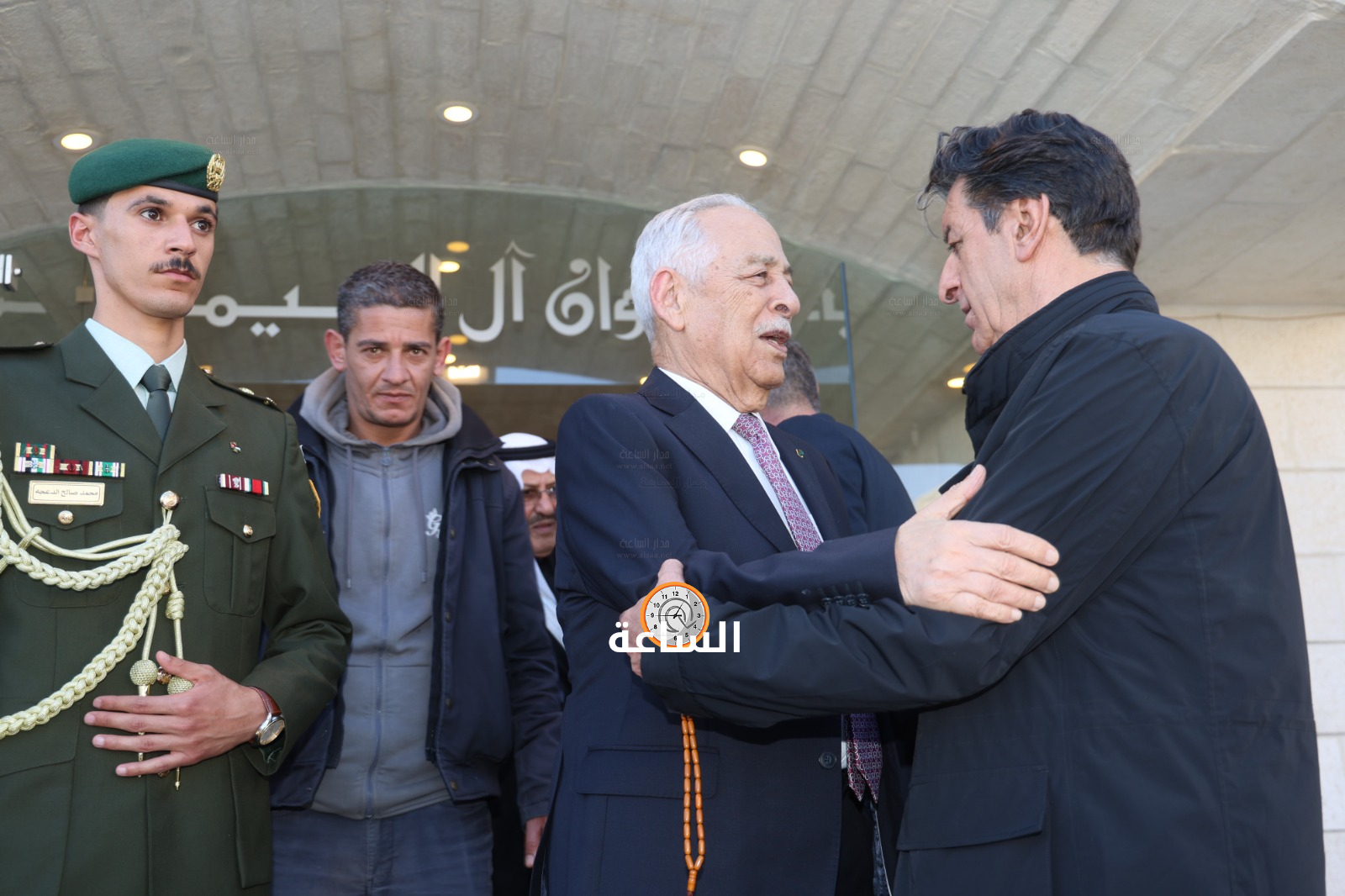 Madar Al-Saa Images 0.6455127128096538