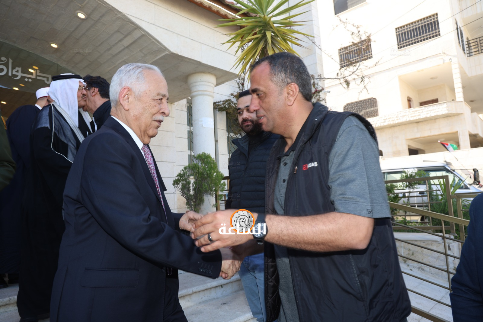 Madar Al-Saa Images 0.5965560905995261