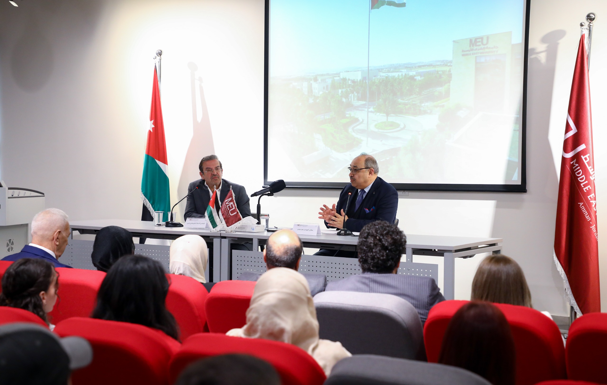 Madar Al-Saa Images 0.514037211308433