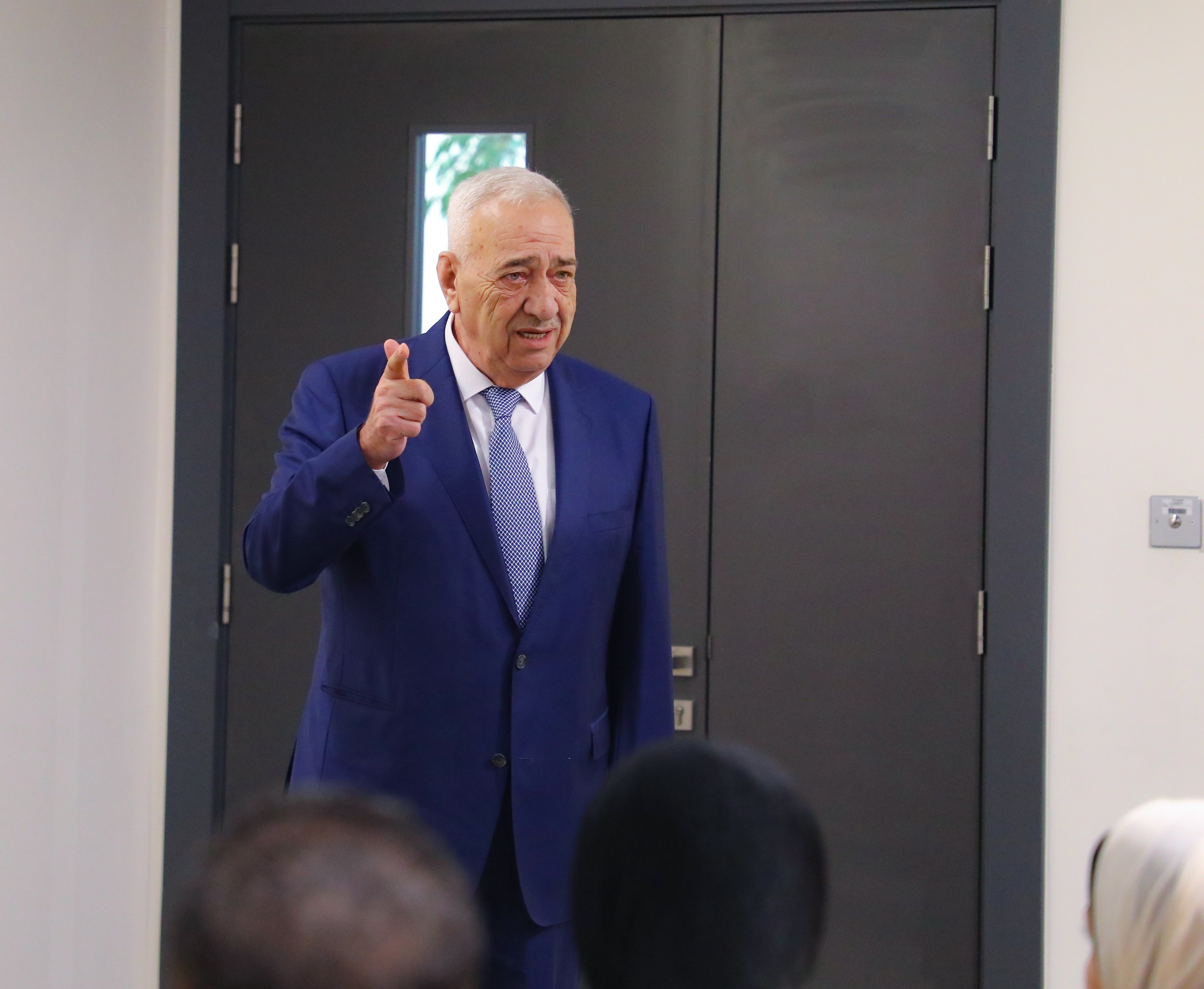 Madar Al-Saa Images 0.6524568390140045