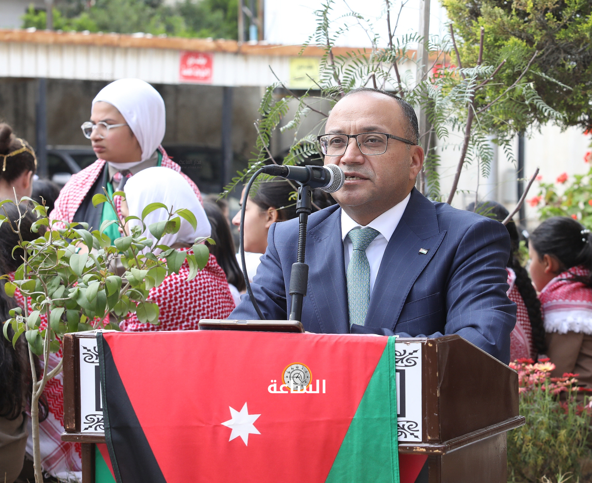 Madar Al-Saa Images 0.7076798560271146