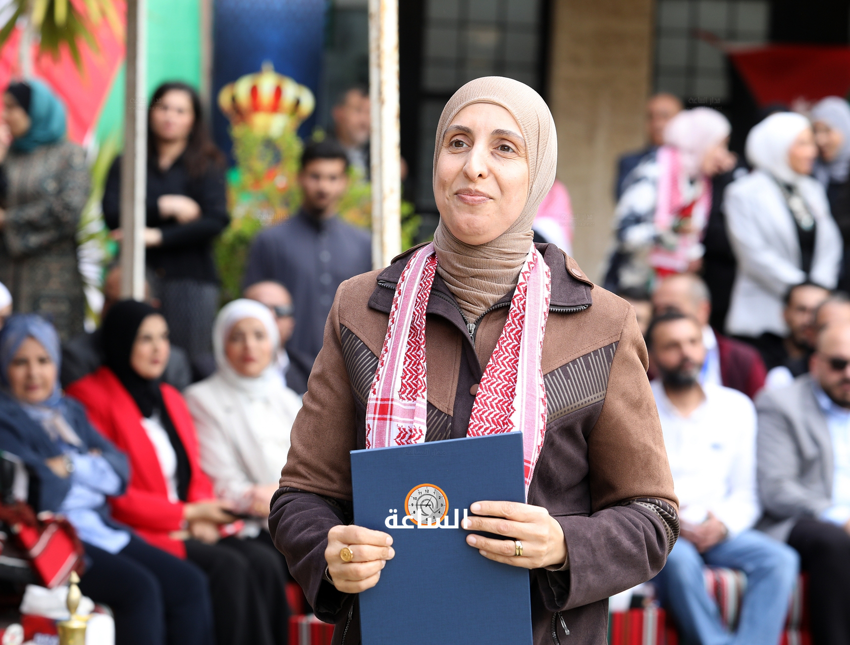 Madar Al-Saa Images 0.9441541358114818